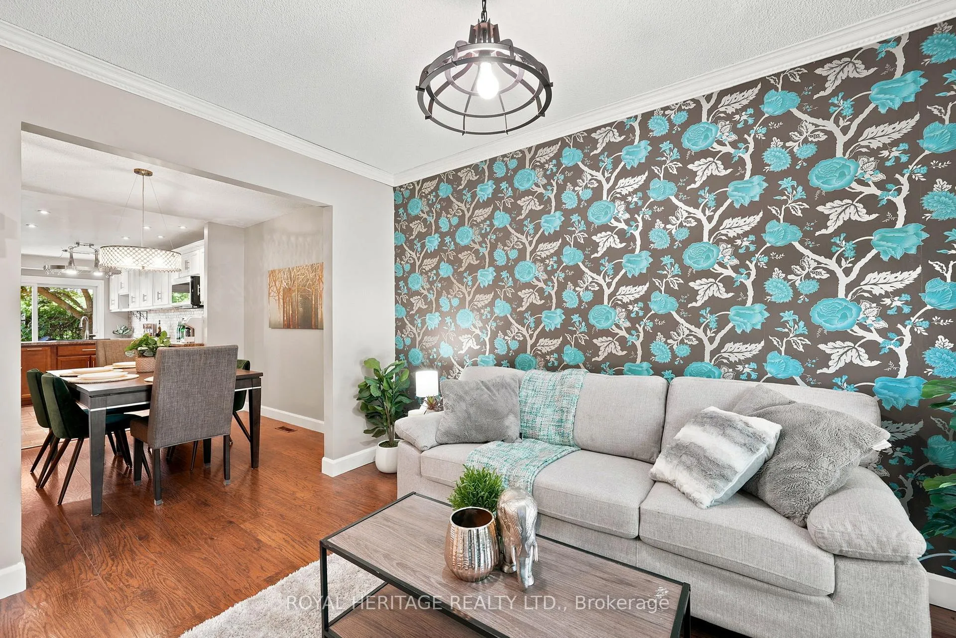 Photo 17 of 689 Pascoe Court, Oshawa, Pinecrest — HOMEH