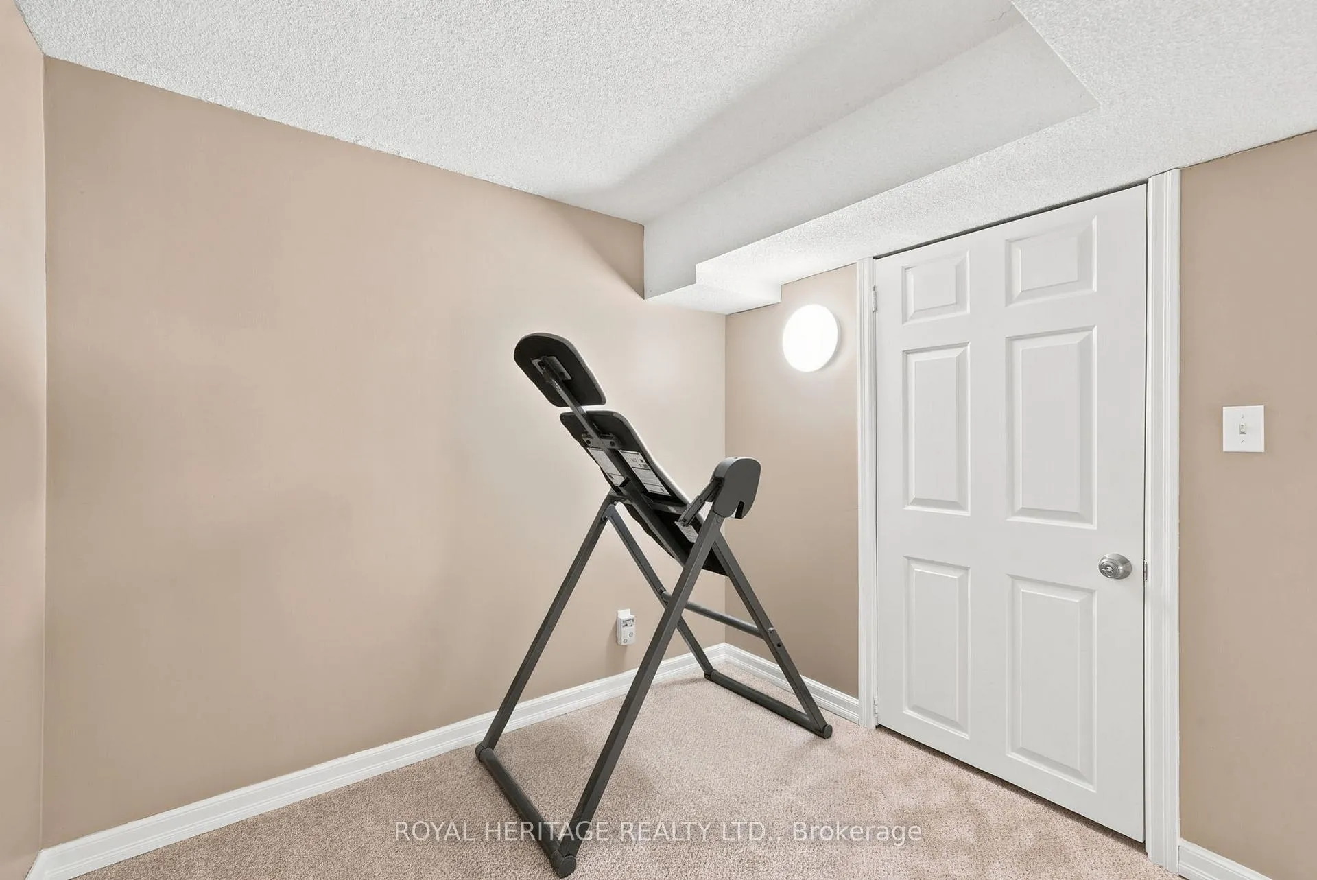Photo 23 of 689 Pascoe Court, Oshawa, Pinecrest — HOMEH