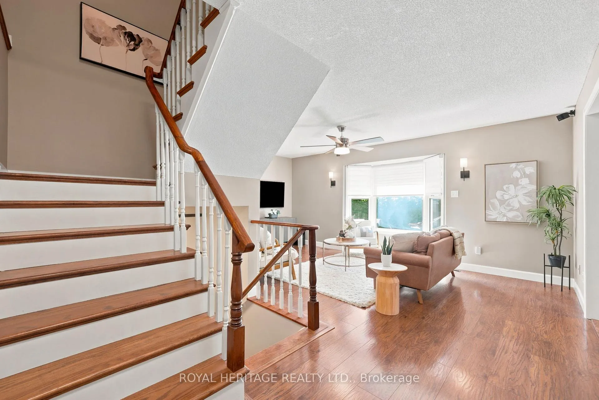 Photo 24 of 689 Pascoe Court, Oshawa, Pinecrest — HOMEH