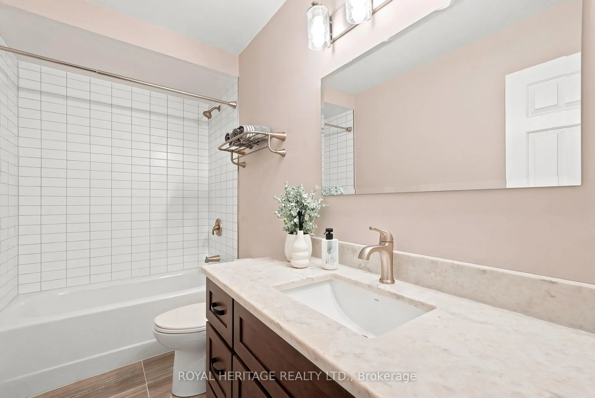 Photo 32 of 689 Pascoe Court, Oshawa, Pinecrest — HOMEH