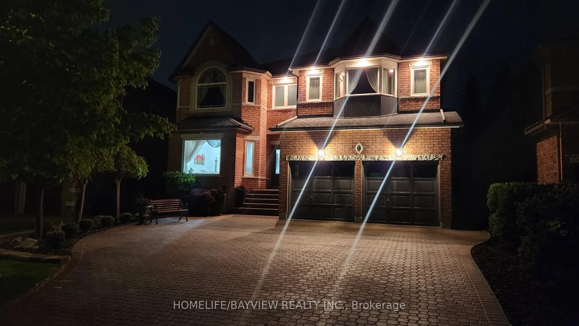 Photo 2 of 18 Marinucci Court, Richmond Hill, Mill Pond — HOMEH