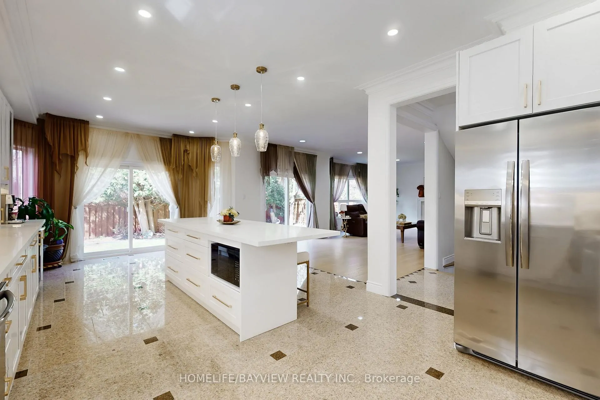 Photo 8 of 18 Marinucci Court, Richmond Hill, Mill Pond — HOMEH