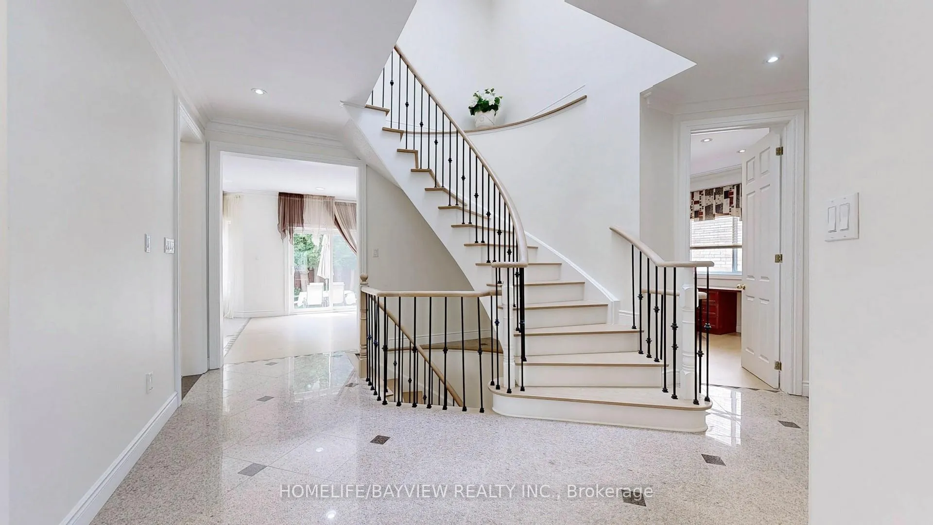 Photo 20 of 18 Marinucci Court, Richmond Hill, Mill Pond — HOMEH