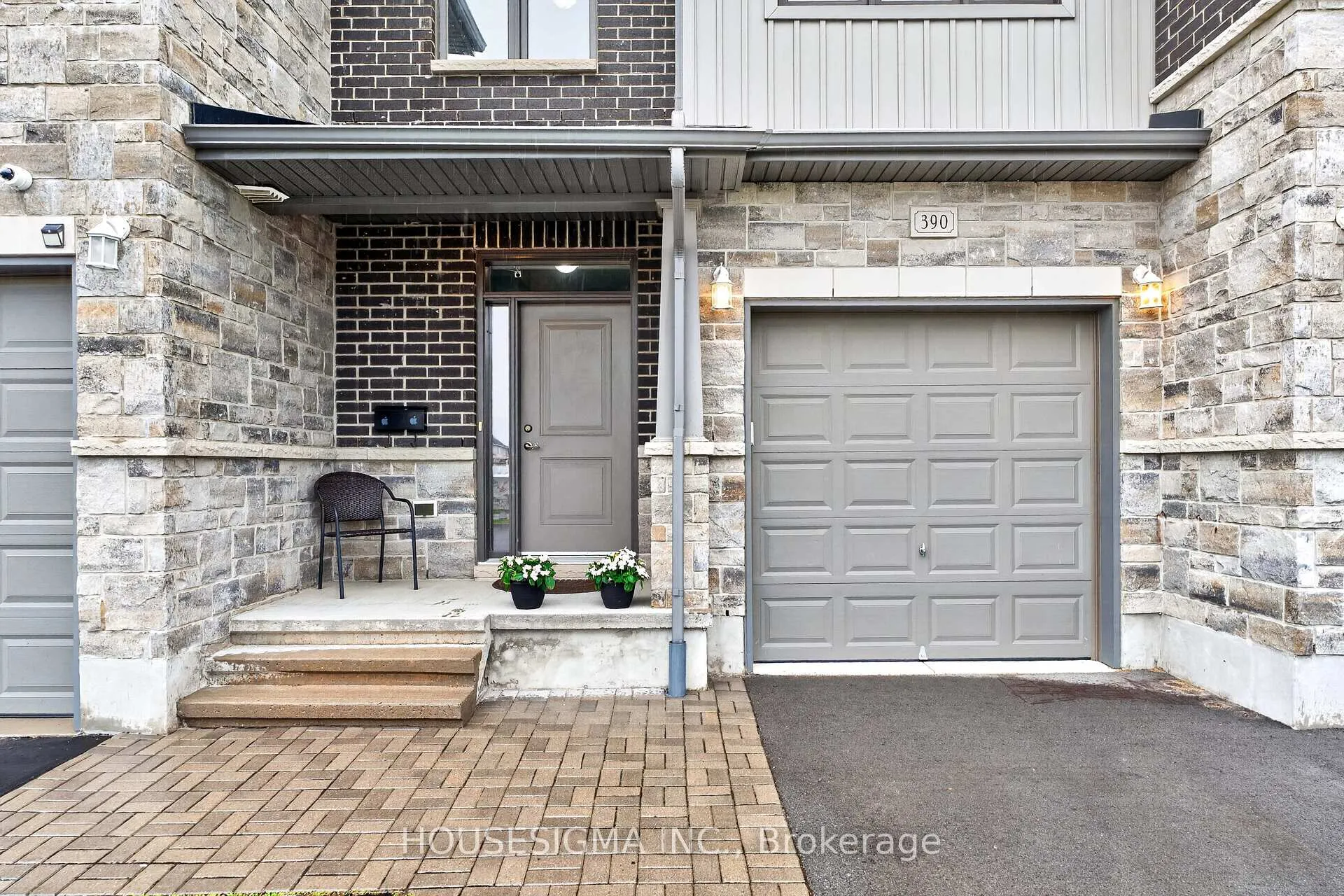 Photo 2 of 390 Buckthorn Drive, Kingston, City Northwest — HOMEH