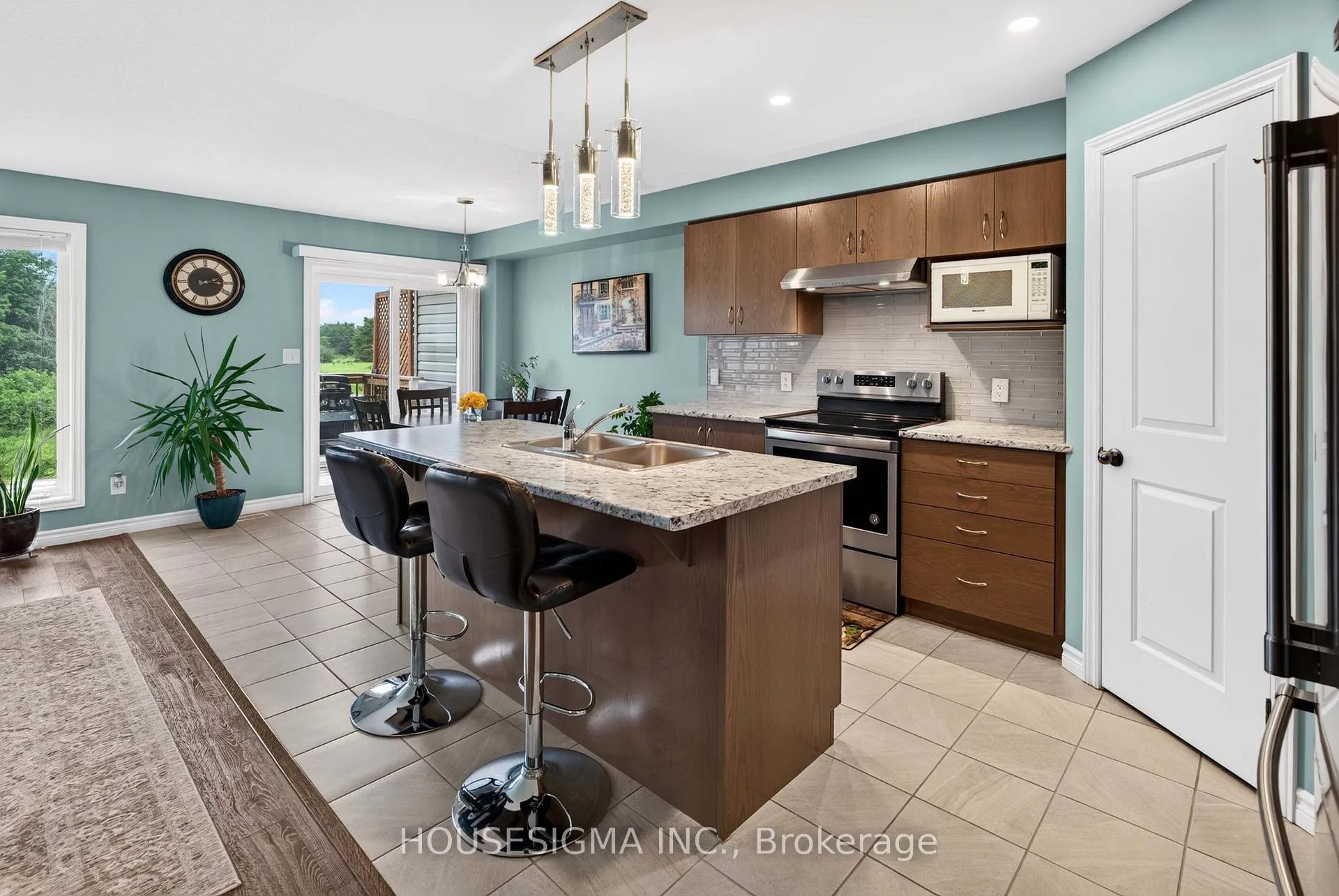 Photo 4 of 390 Buckthorn Drive, Kingston, City Northwest — HOMEH