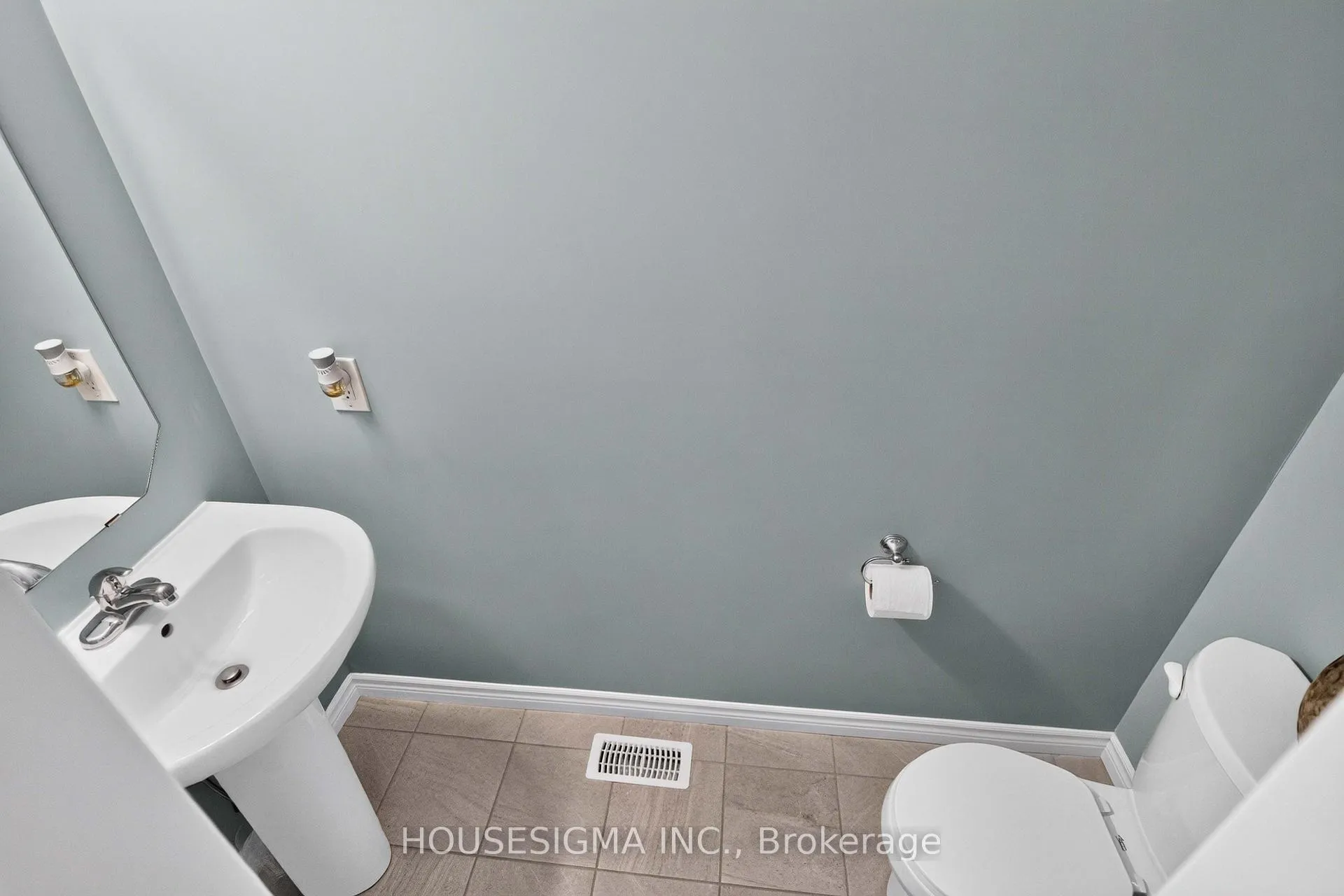 Photo 20 of 390 Buckthorn Drive, Kingston, City Northwest — HOMEH