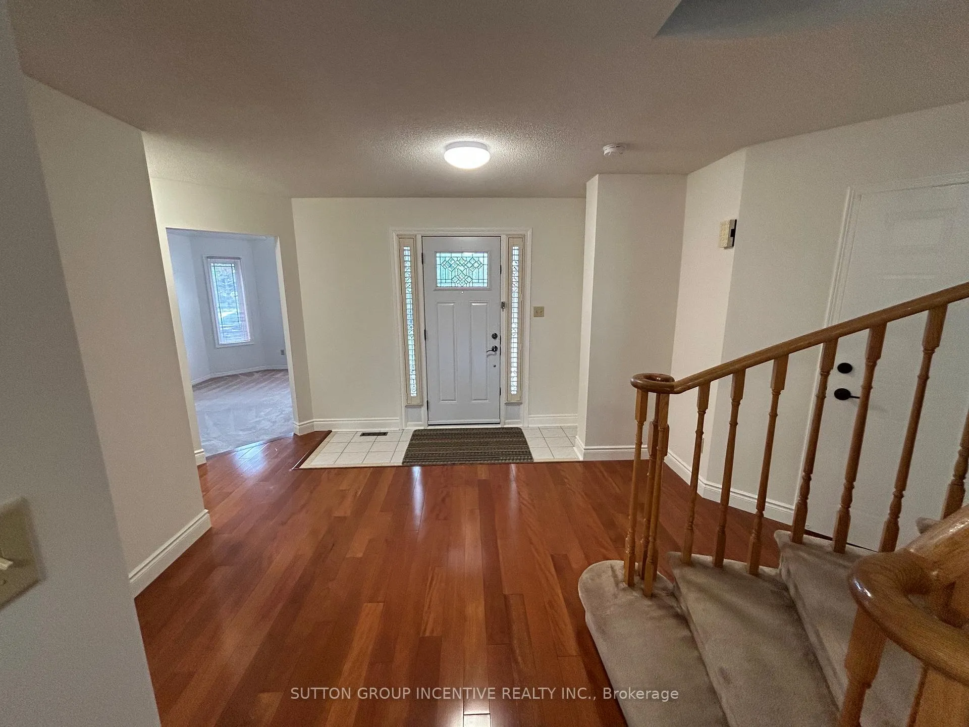 Photo 3 of 189 Hanmer Street W, Barrie, West Bayfield — HOMEH