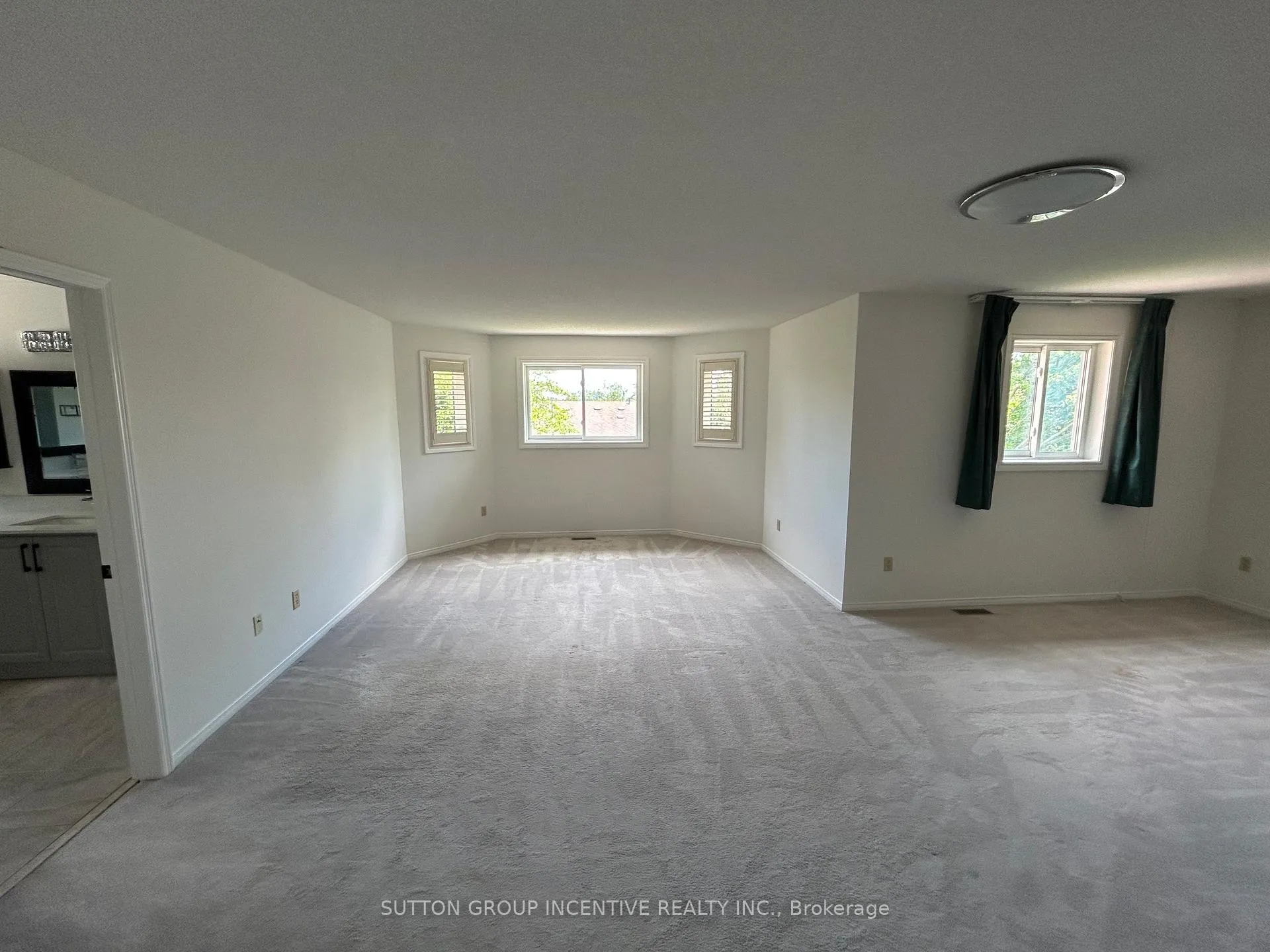 Photo 15 of 189 Hanmer Street W, Barrie, West Bayfield — HOMEH
