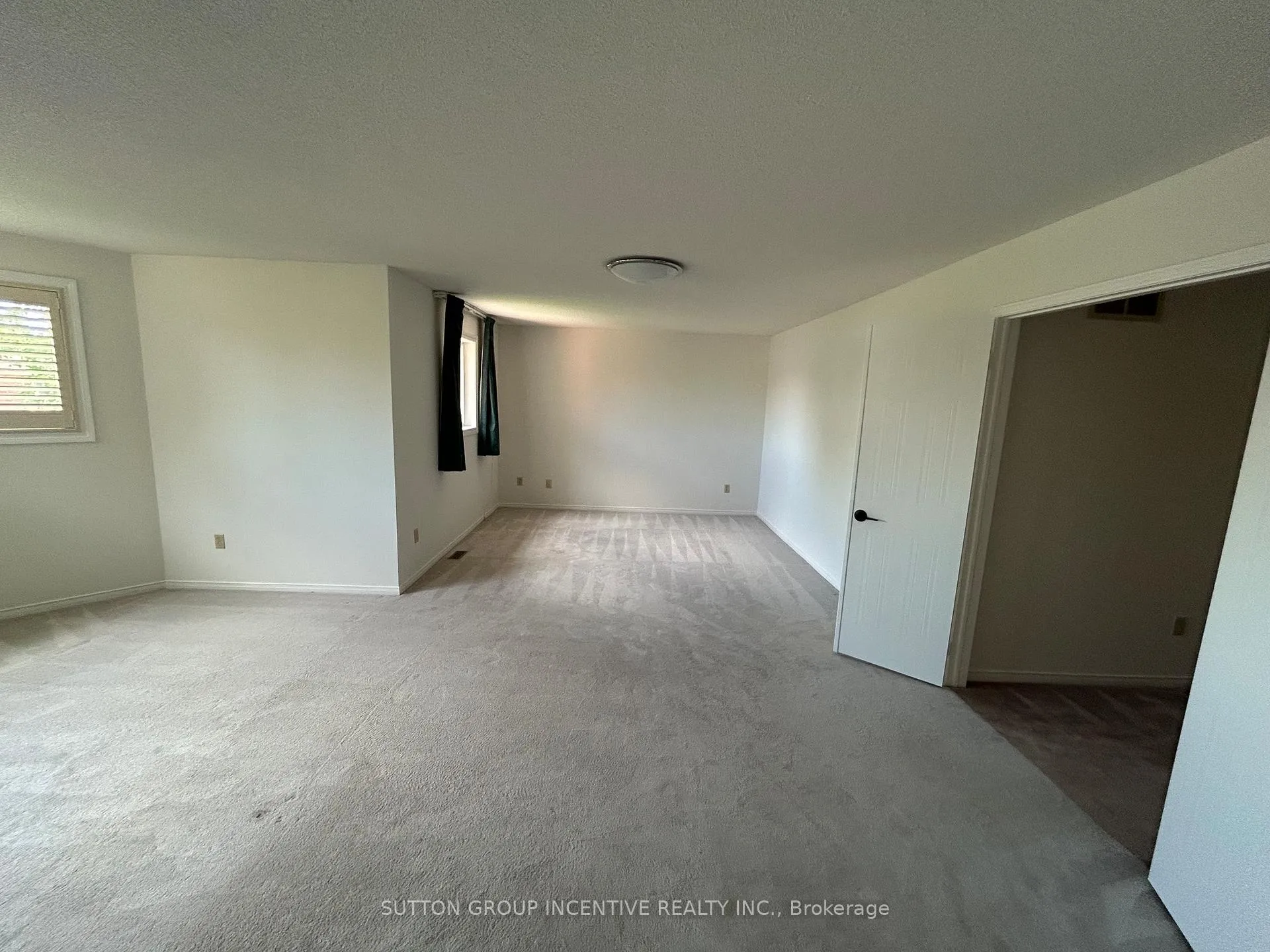 Photo 16 of 189 Hanmer Street W, Barrie, West Bayfield — HOMEH