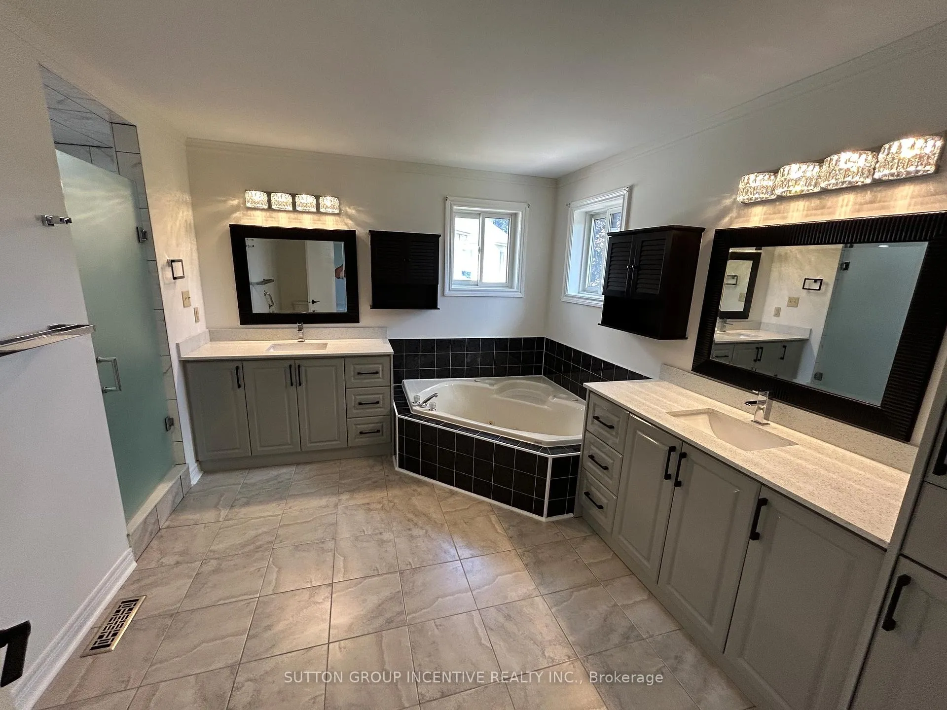 Photo 18 of 189 Hanmer Street W, Barrie, West Bayfield — HOMEH