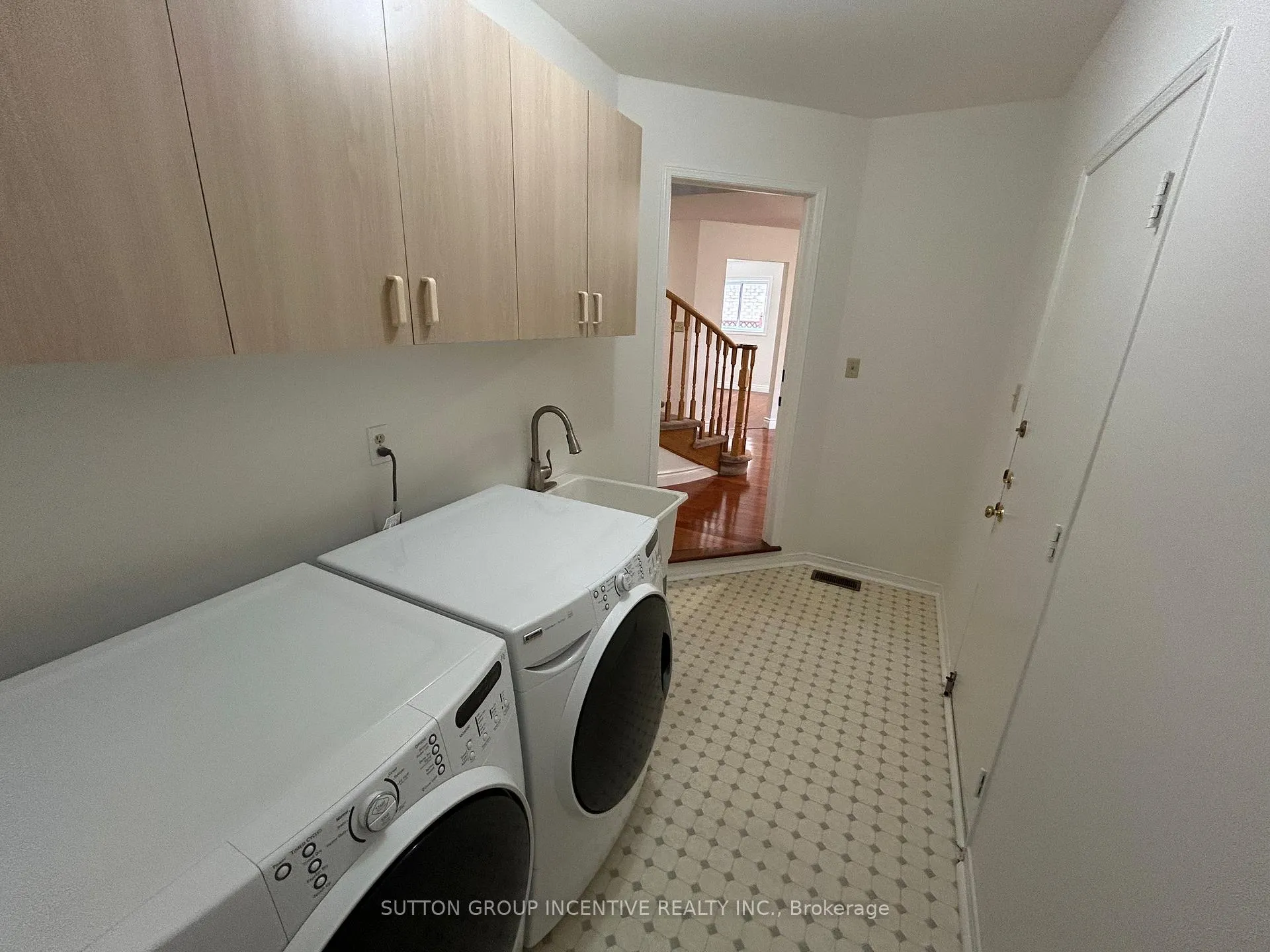 Photo 29 of 189 Hanmer Street W, Barrie, West Bayfield — HOMEH