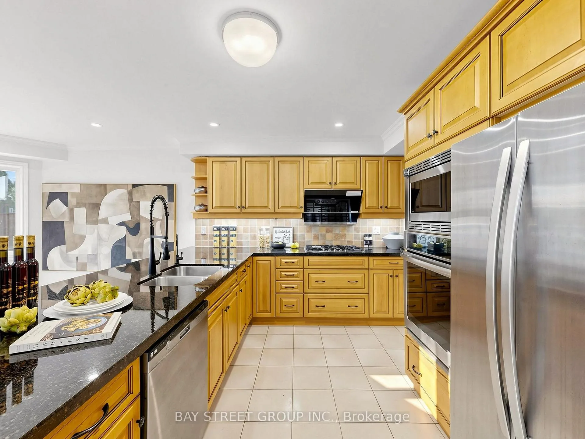 Photo 5 of 98 Brookeview Drive, Aurora, Aurora Highlands — HOMEH