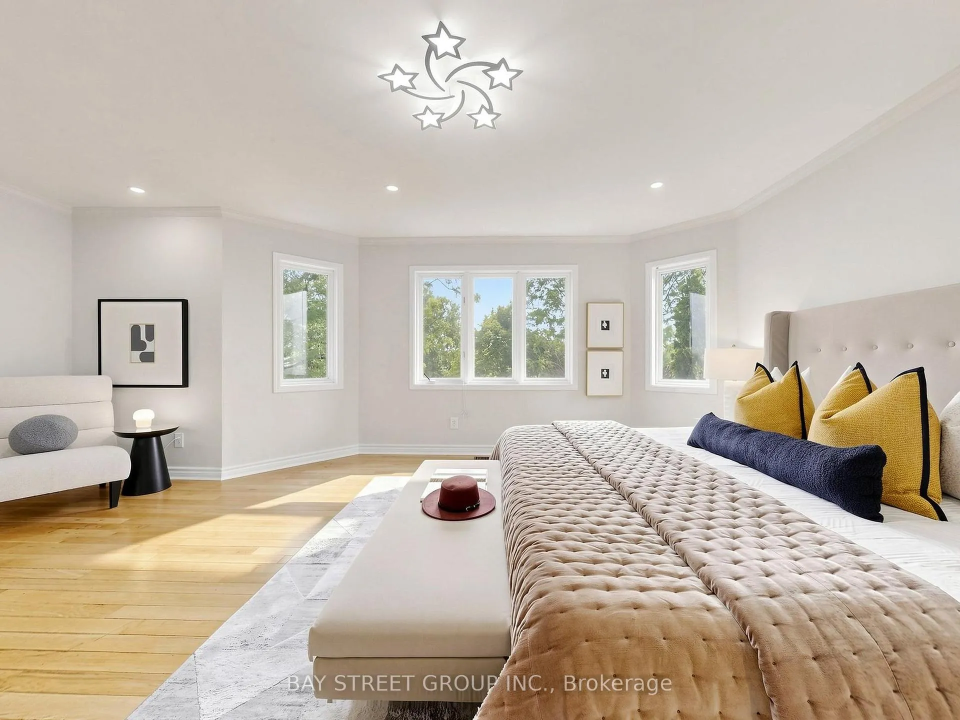 Photo 14 of 98 Brookeview Drive, Aurora, Aurora Highlands — HOMEH