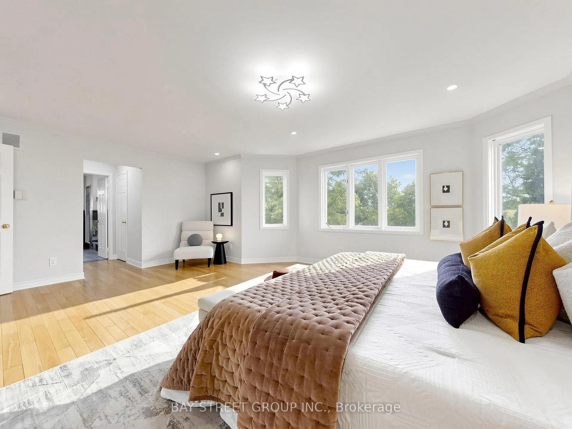 Photo 15 of 98 Brookeview Drive, Aurora, Aurora Highlands — HOMEH
