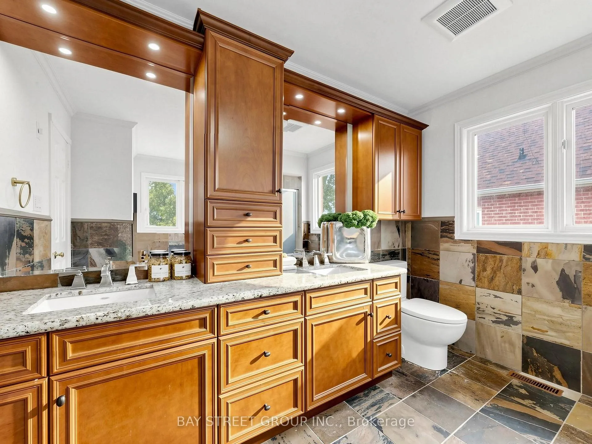 Photo 95 of 98 Brookeview Drive, Aurora, Aurora Highlands — HOMEH