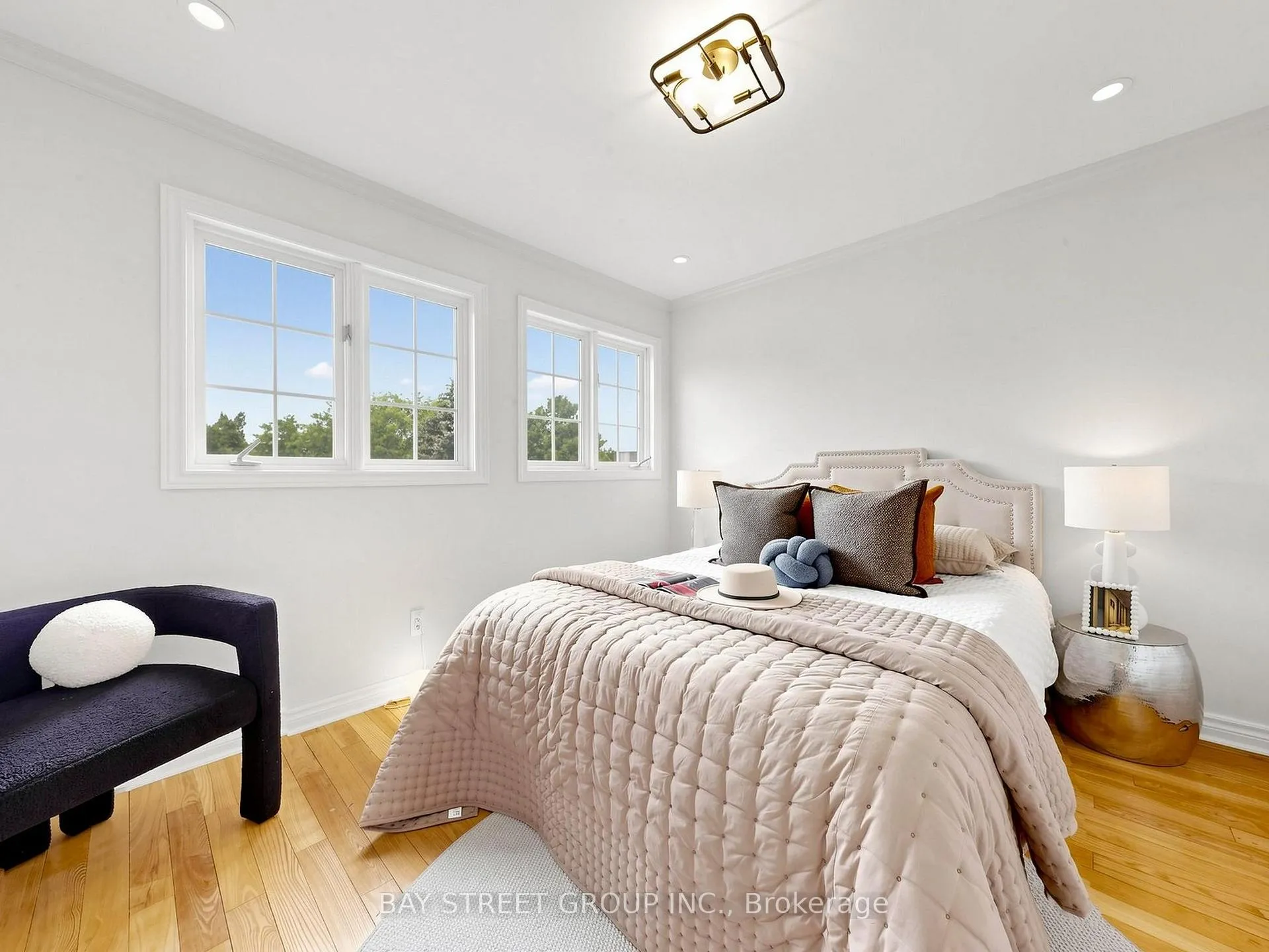 Photo 17 of 98 Brookeview Drive, Aurora, Aurora Highlands — HOMEH