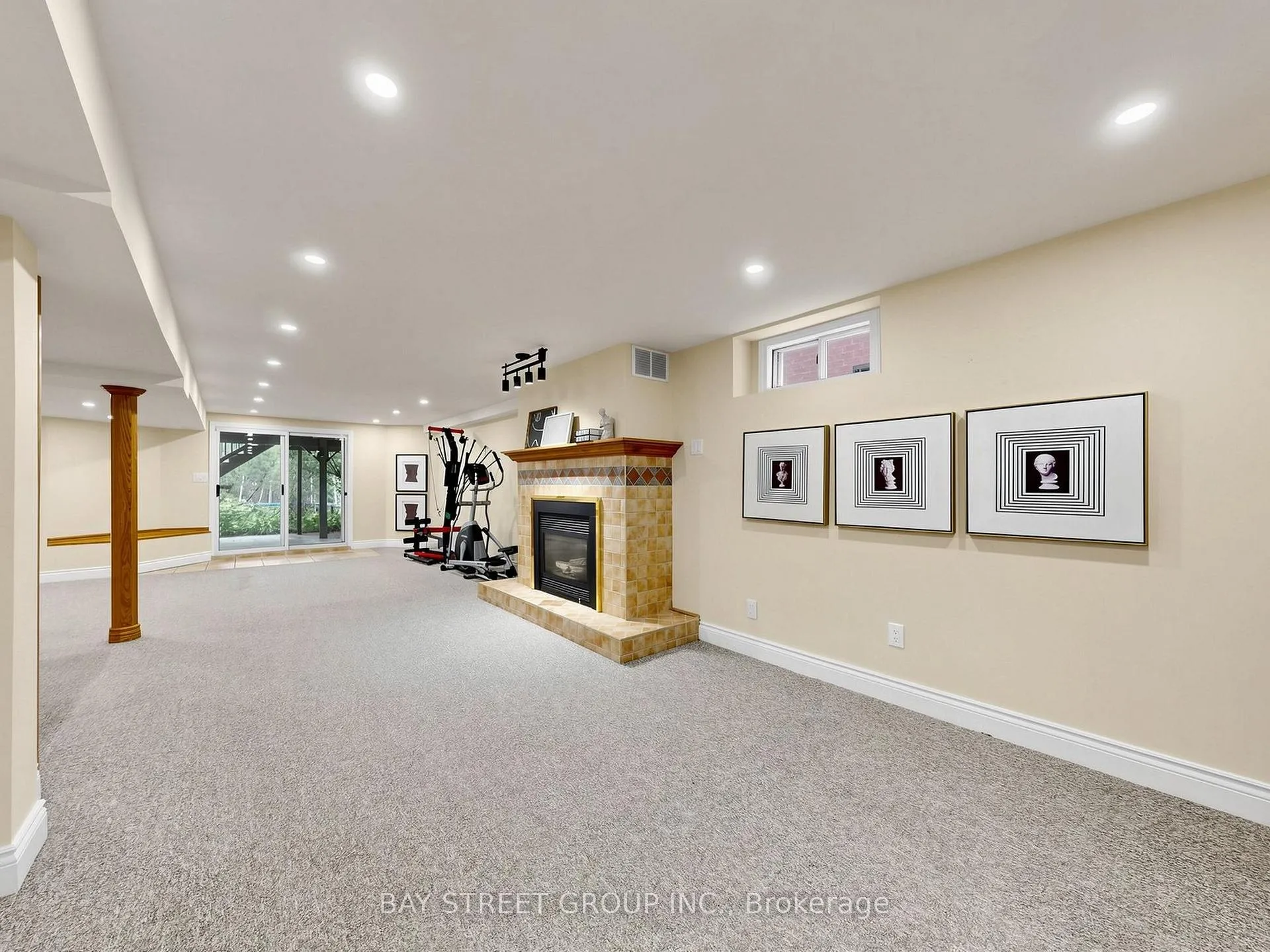 Photo 21 of 98 Brookeview Drive, Aurora, Aurora Highlands — HOMEH