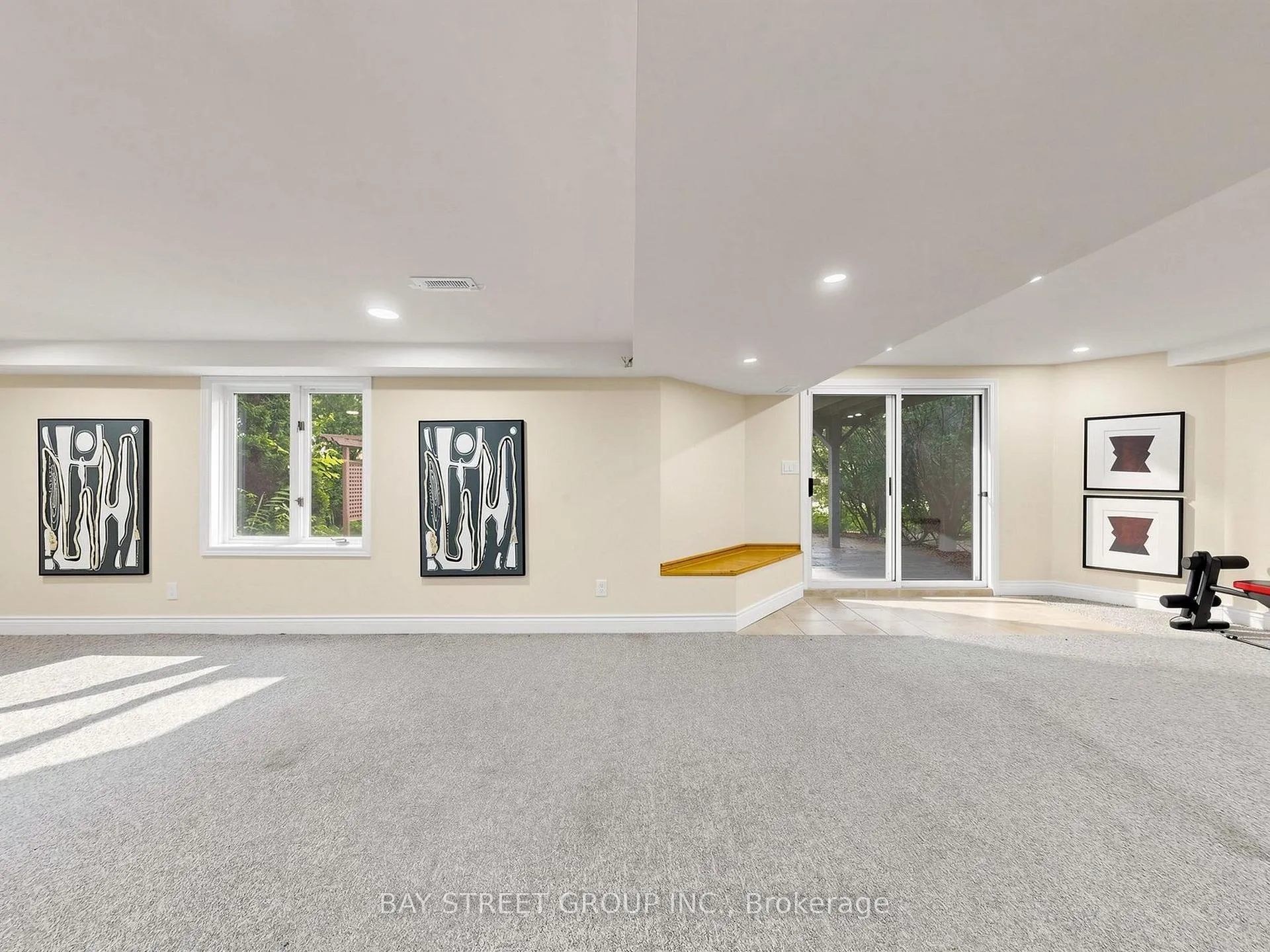 Photo 22 of 98 Brookeview Drive, Aurora, Aurora Highlands — HOMEH