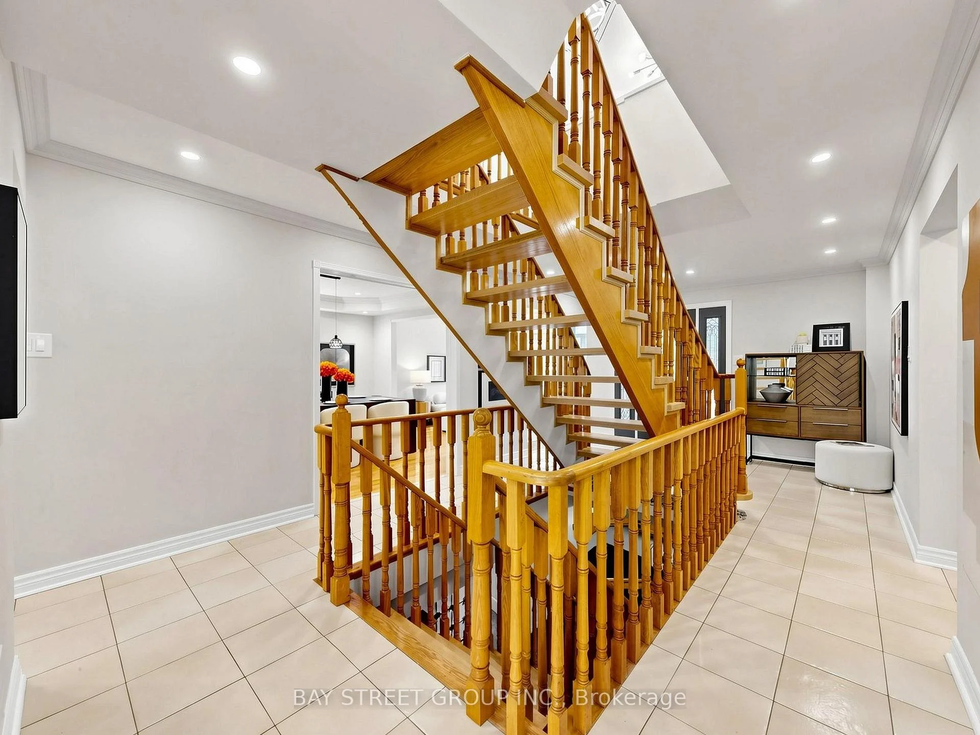 Photo 52 of 98 Brookeview Drive, Aurora, Aurora Highlands — HOMEH