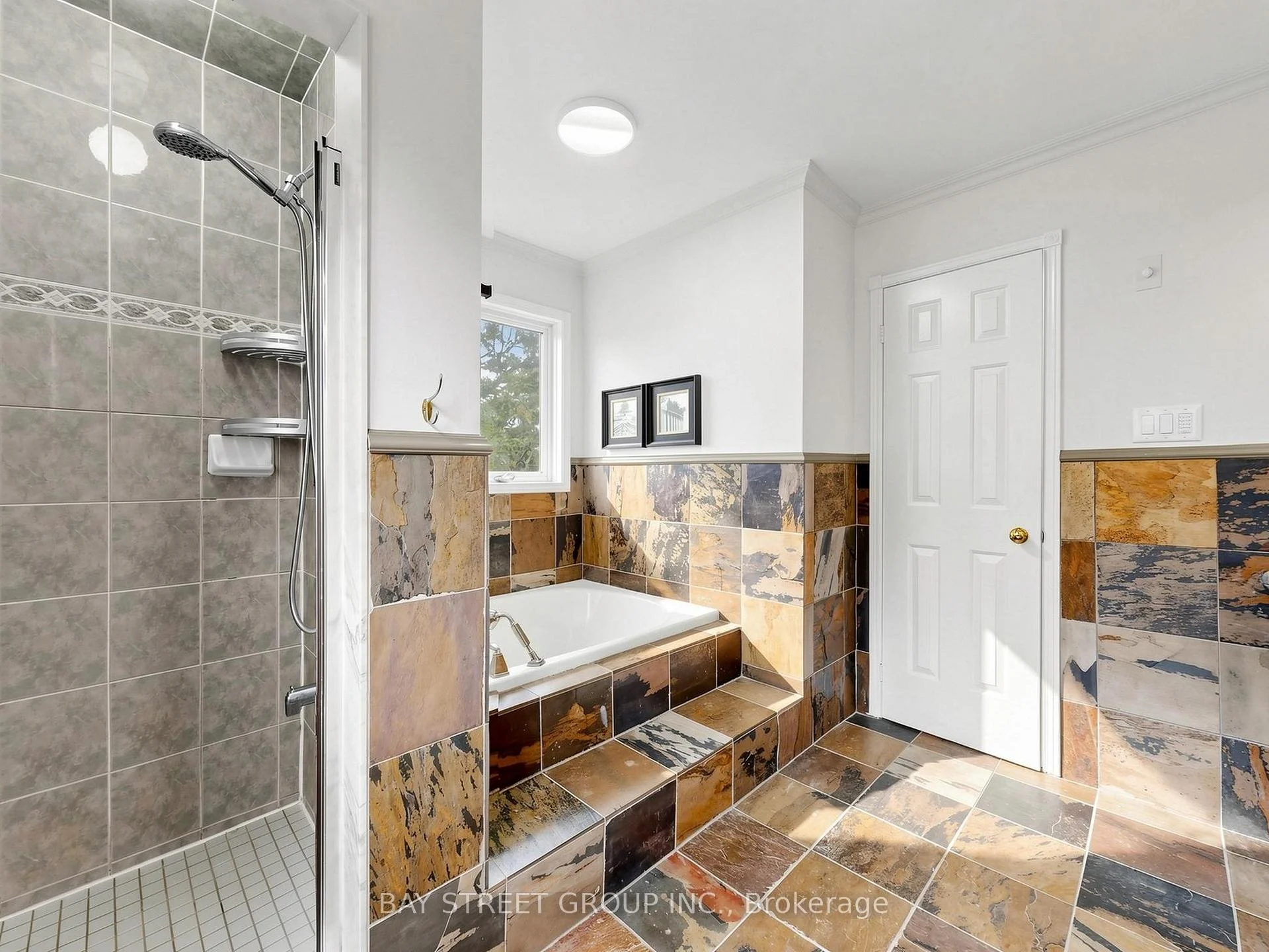 Photo 79 of 98 Brookeview Drive, Aurora, Aurora Highlands — HOMEH