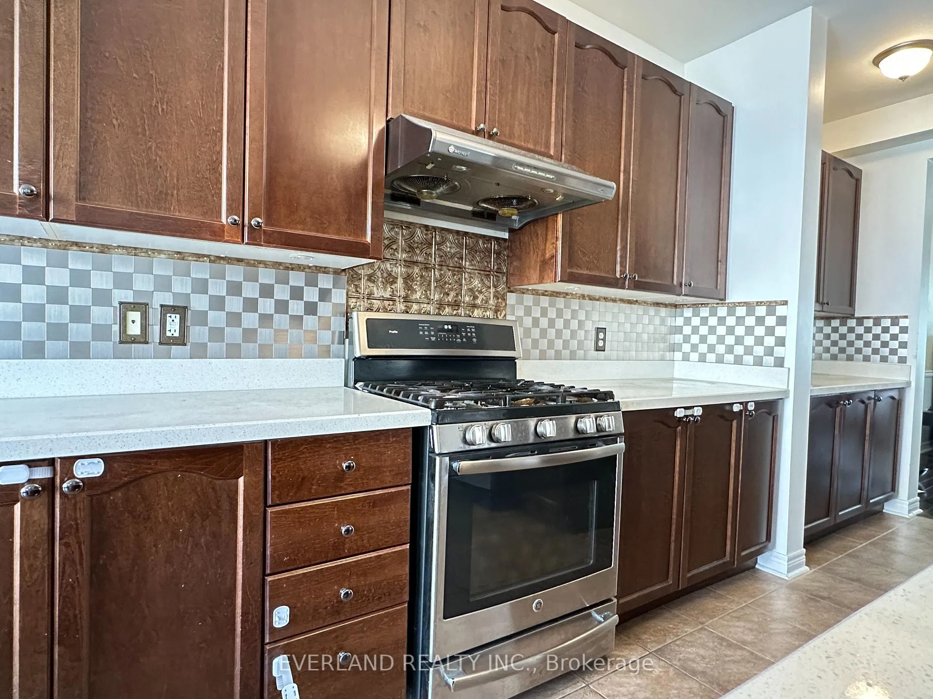 Photo 5 of 22 Lundy Drive, Markham, Box Grove — HOMEH