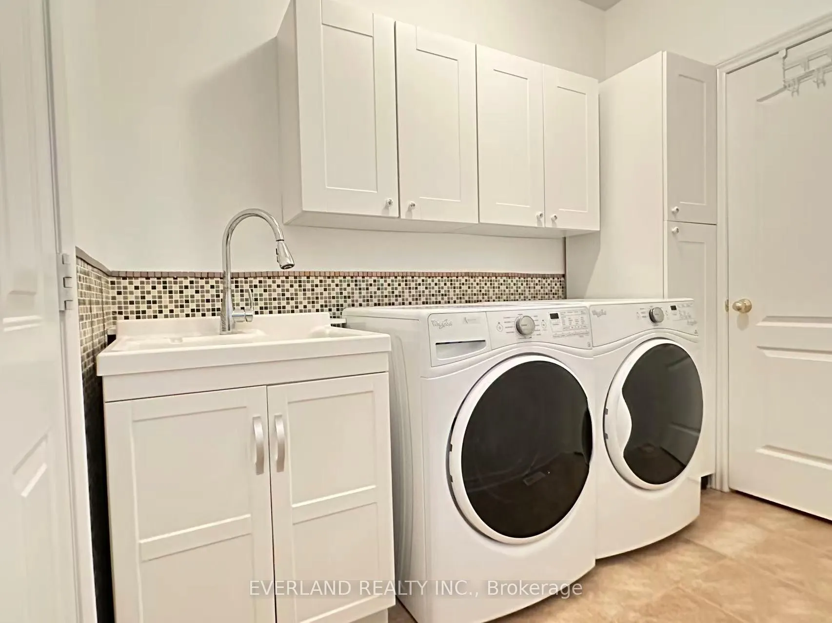 Photo 23 of 22 Lundy Drive, Markham, Box Grove — HOMEH