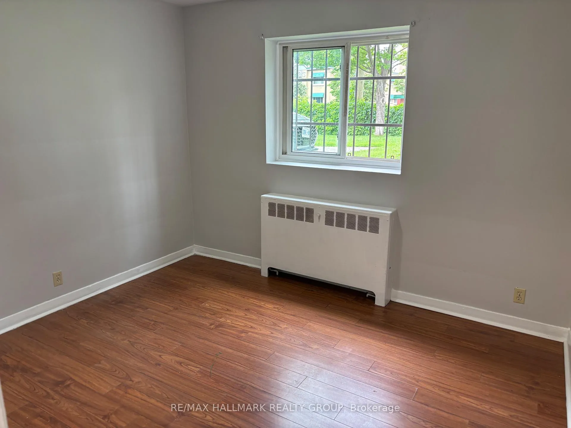 Photo 8 of Unit 2, 1064 Merivale Road, Ottawa, Carlington — HOMEH