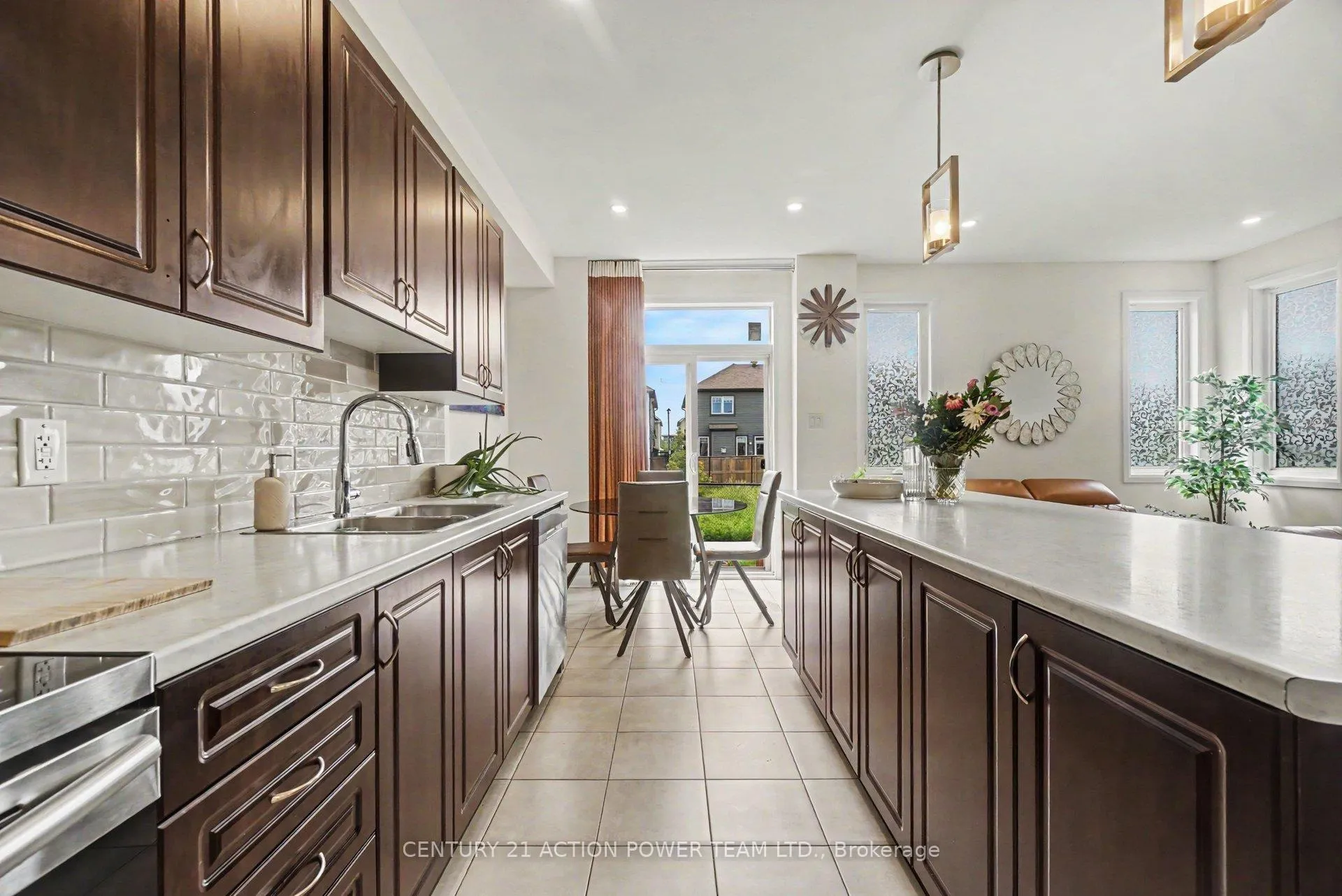 Photo 12 of 26 Gardenpost Terrace, Ottawa, Avalon West — HOMEH