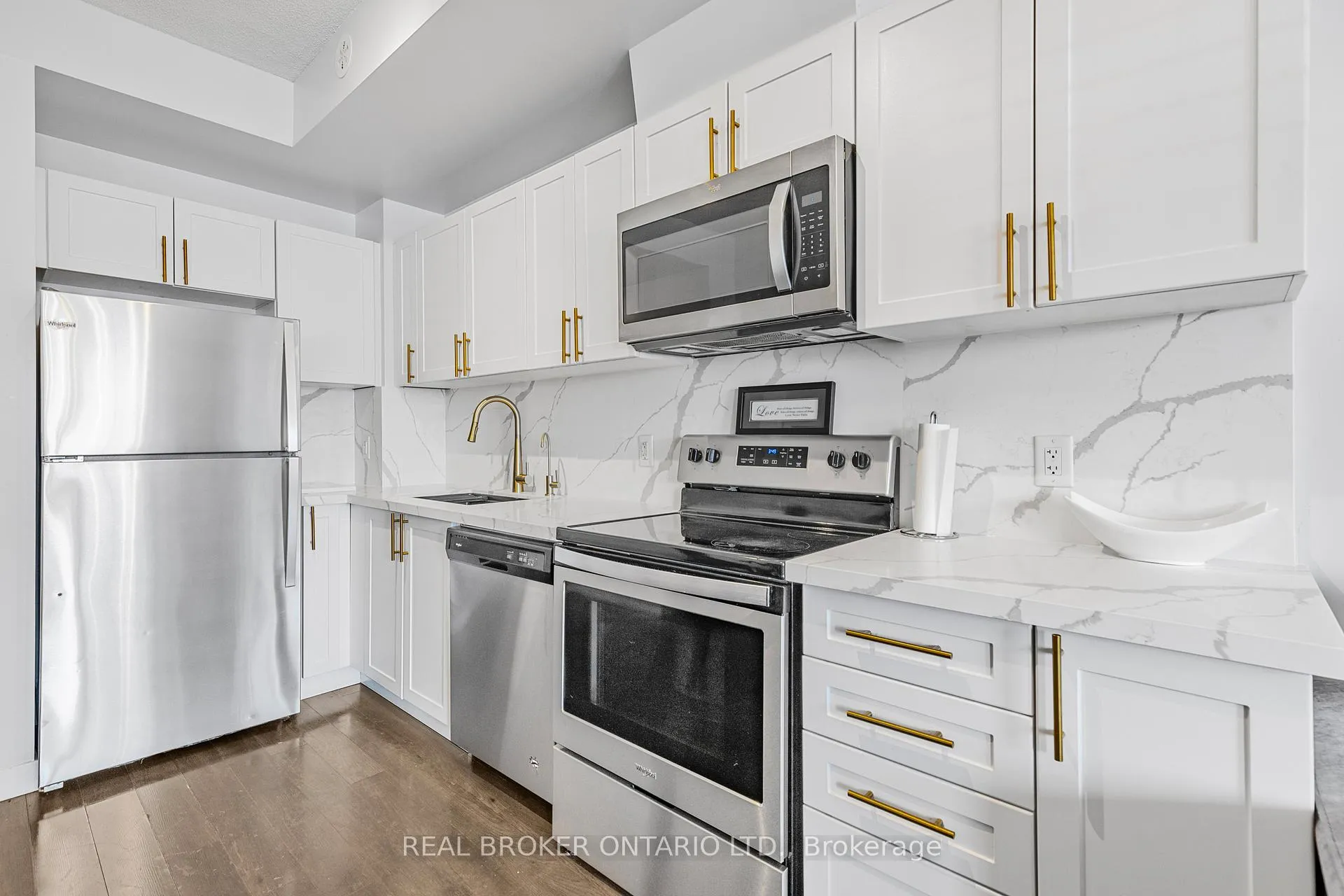 Photo 5 of Unit 21, 630 Rogers Road, Toronto, Keelesdale-Eglinton West — HOMEH