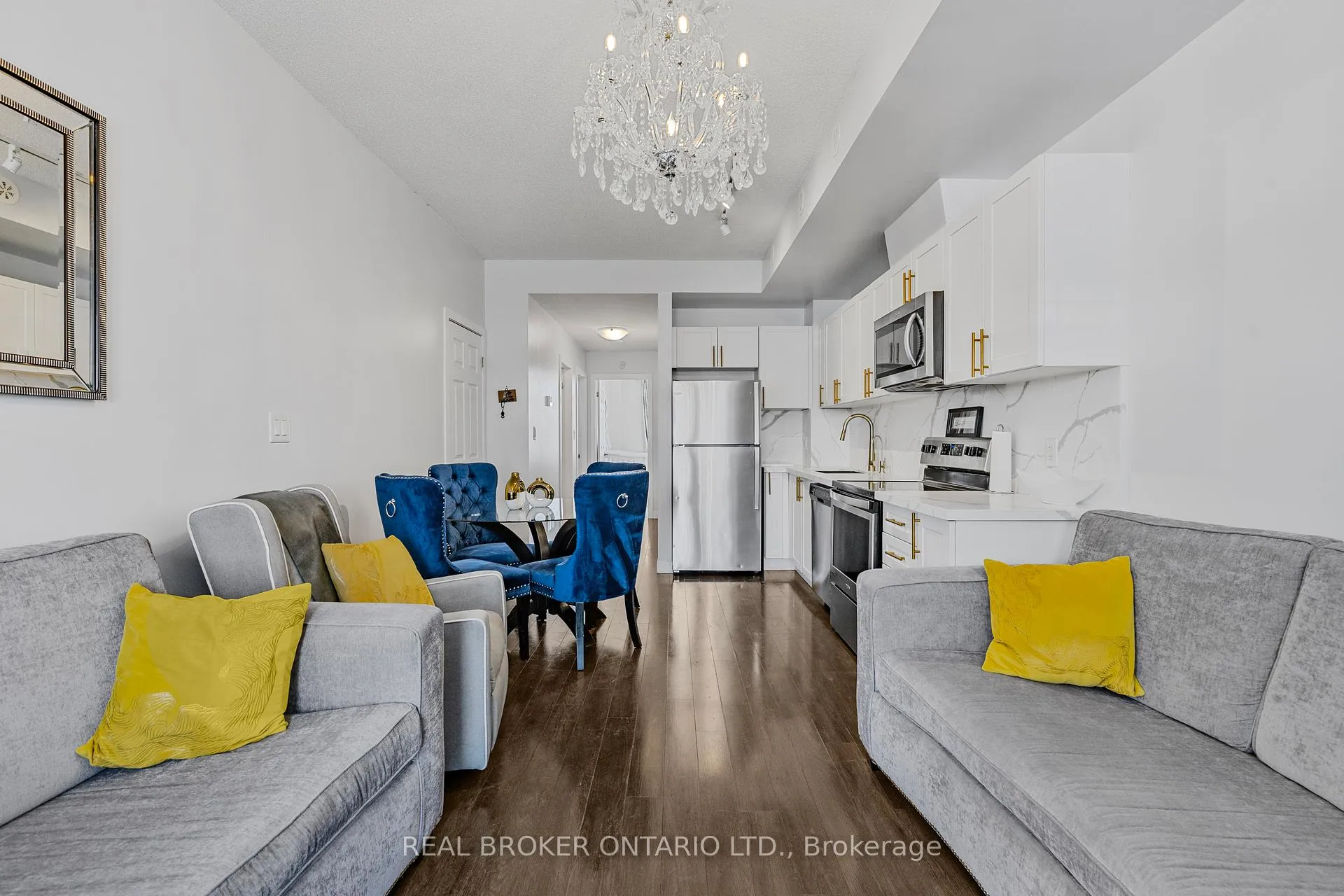 Photo 15 of Unit 21, 630 Rogers Road, Toronto, Keelesdale-Eglinton West — HOMEH