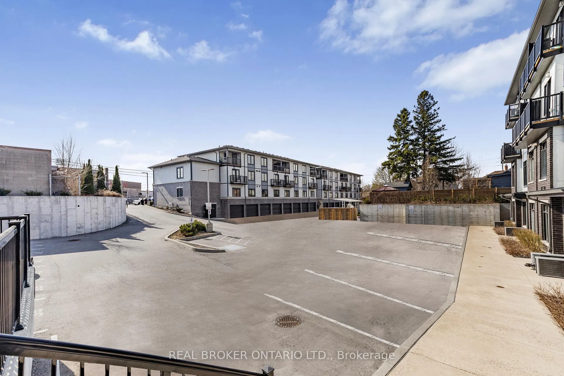 Photo 28 of Unit 21, 630 Rogers Road, Toronto, Keelesdale-Eglinton West — HOMEH