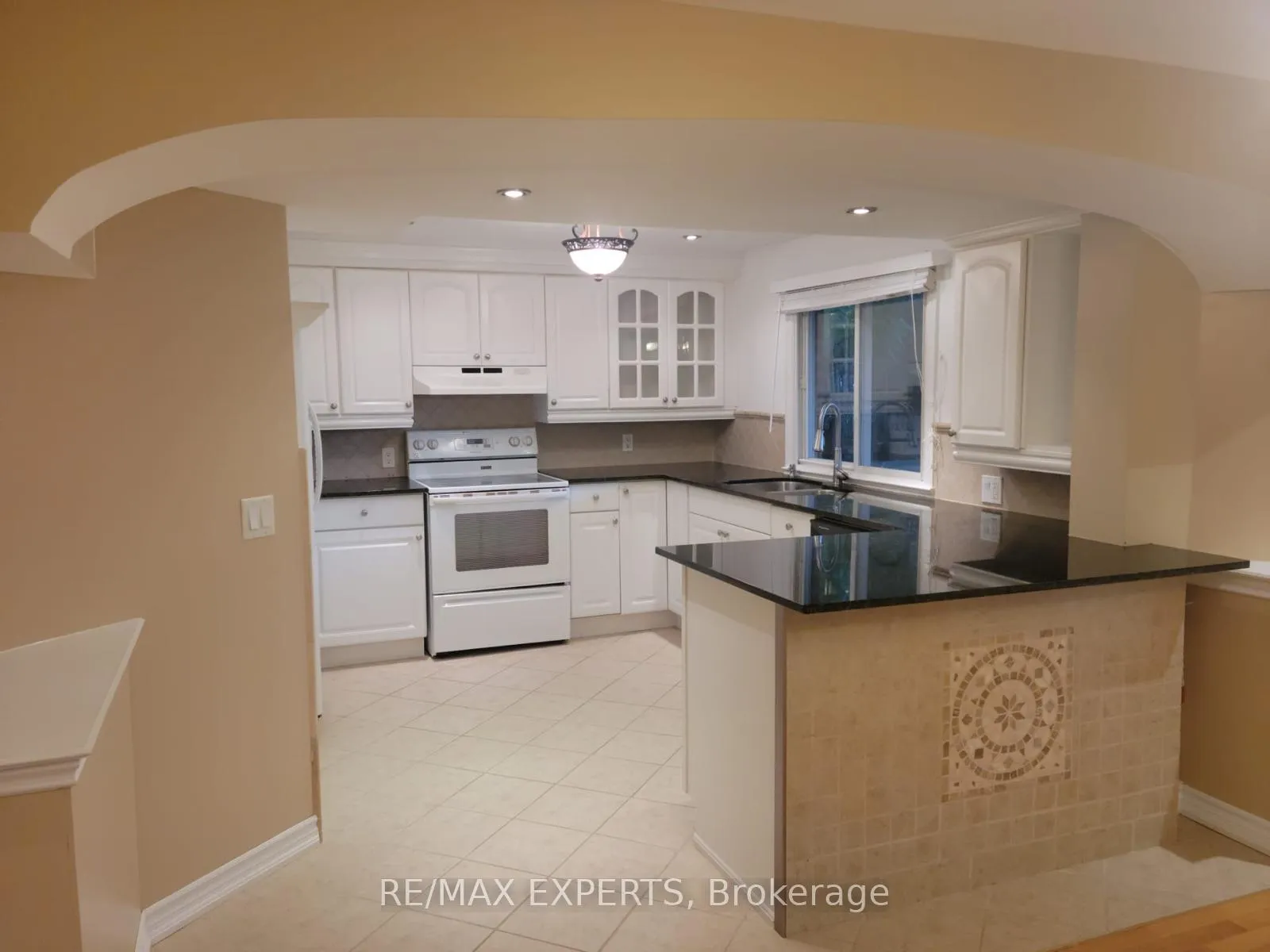 Photo 4 of Unit Basement, 78 Westchester Boulevard, Caledon, Bolton North — HOMEH
