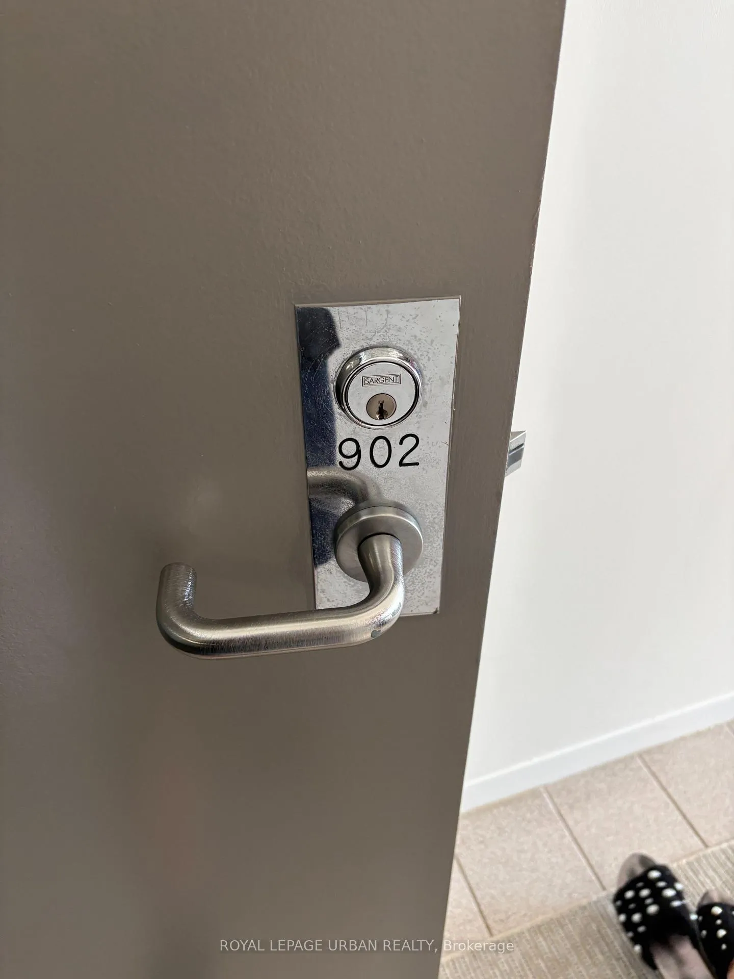 Photo 2 of Unit 902, 21 Overlea Boulevard, Toronto, Thorncliffe Park — HOMEH