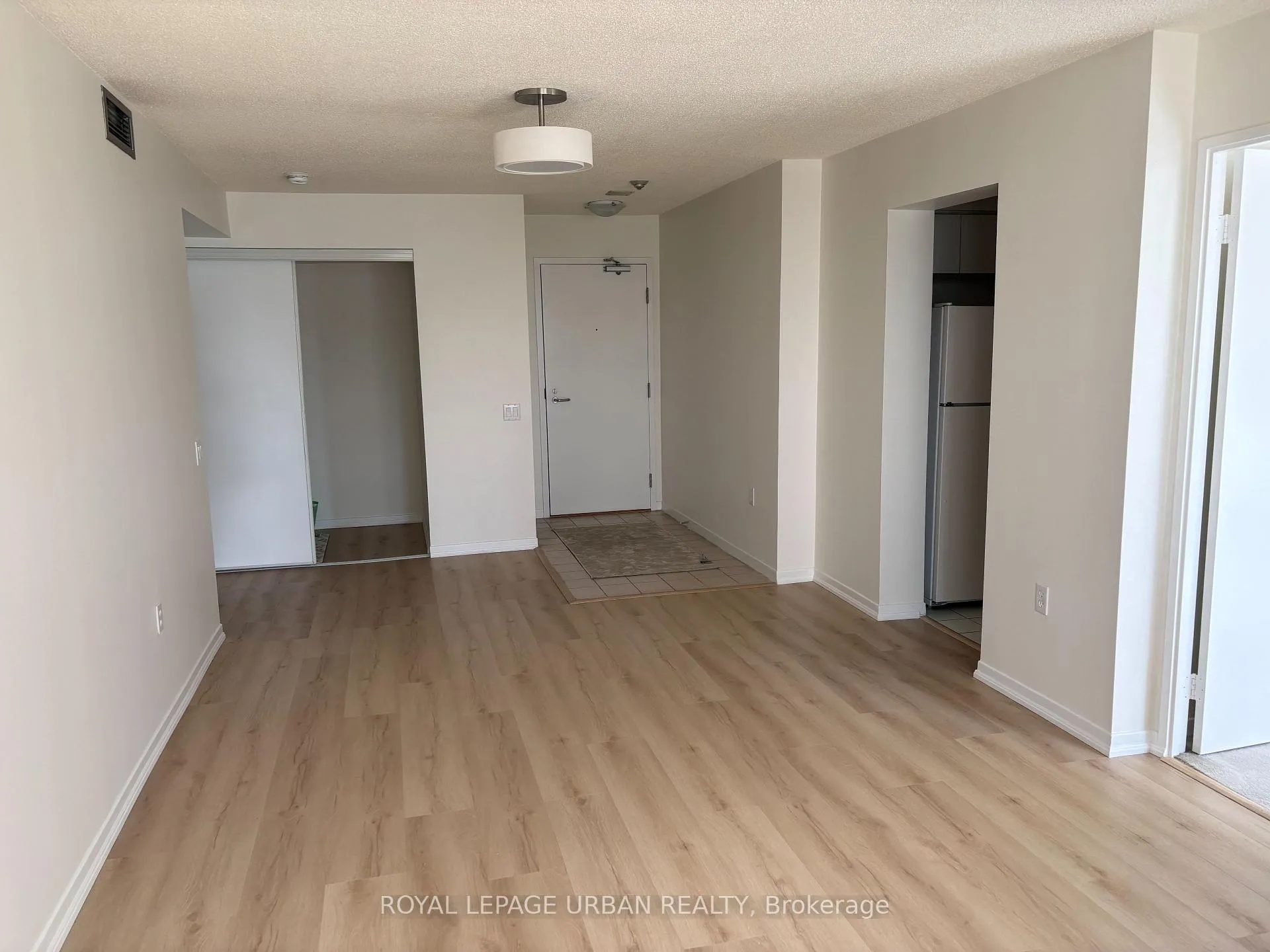 Photo 3 of Unit 902, 21 Overlea Boulevard, Toronto, Thorncliffe Park — HOMEH