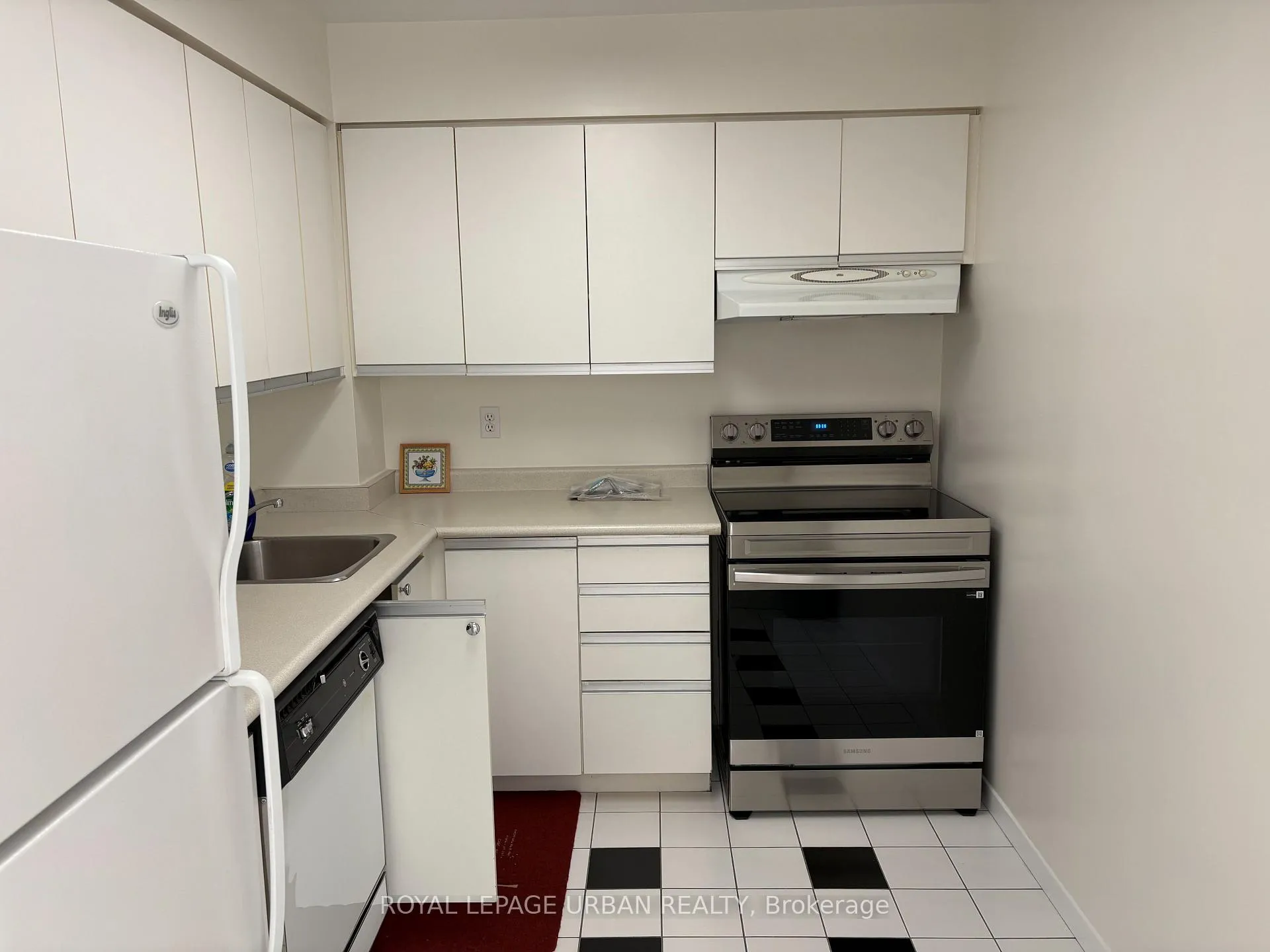 Photo 6 of Unit 902, 21 Overlea Boulevard, Toronto, Thorncliffe Park — HOMEH