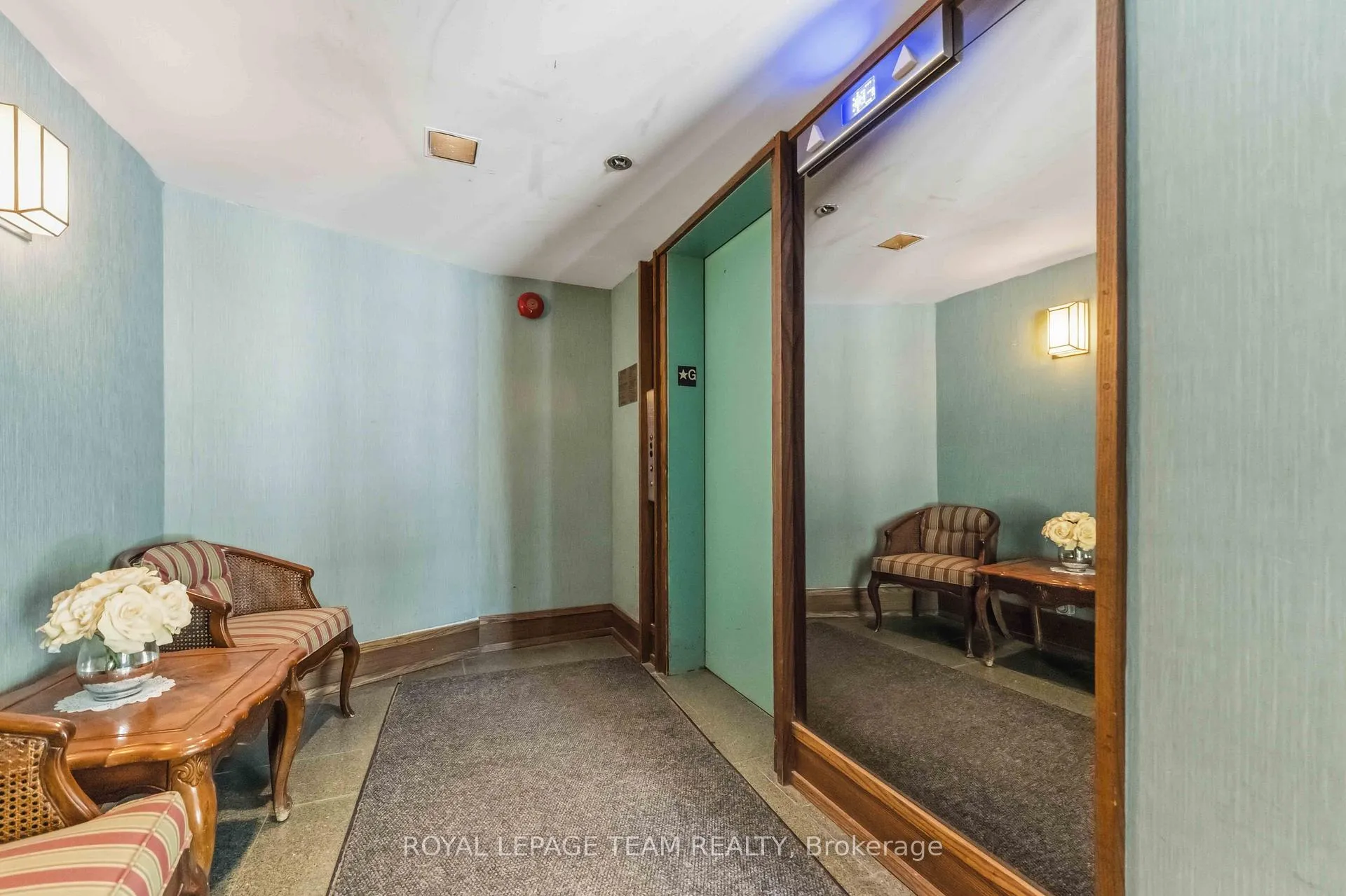 Photo 7 of Unit 301, 7 Kippewa Drive, Ottawa, Dows Lake — HOMEH