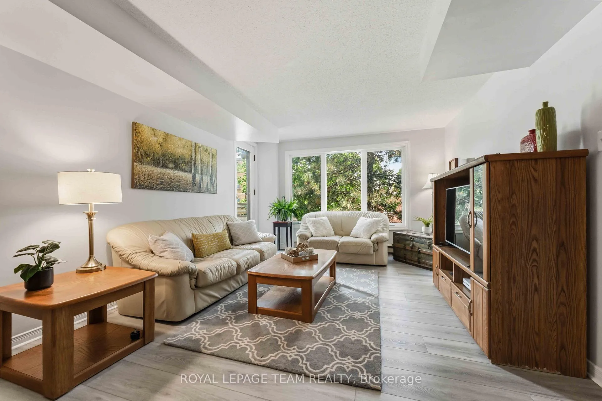 Photo 13 of Unit 301, 7 Kippewa Drive, Ottawa, Dows Lake — HOMEH