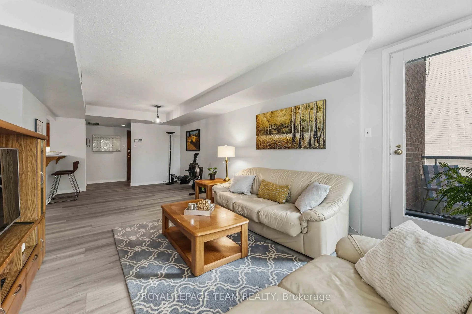 Photo 15 of Unit 301, 7 Kippewa Drive, Ottawa, Dows Lake — HOMEH