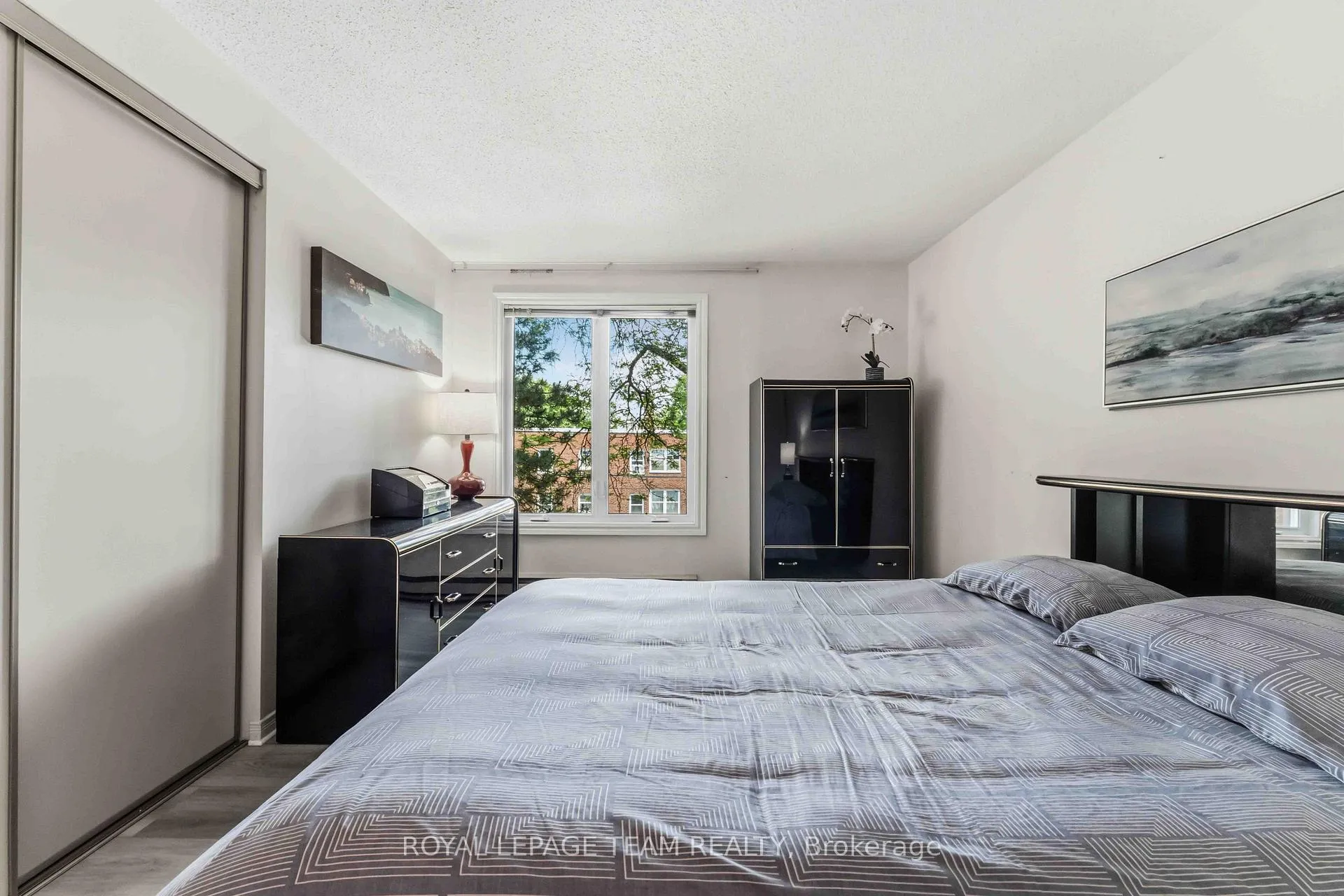 Photo 25 of Unit 301, 7 Kippewa Drive, Ottawa, Dows Lake — HOMEH