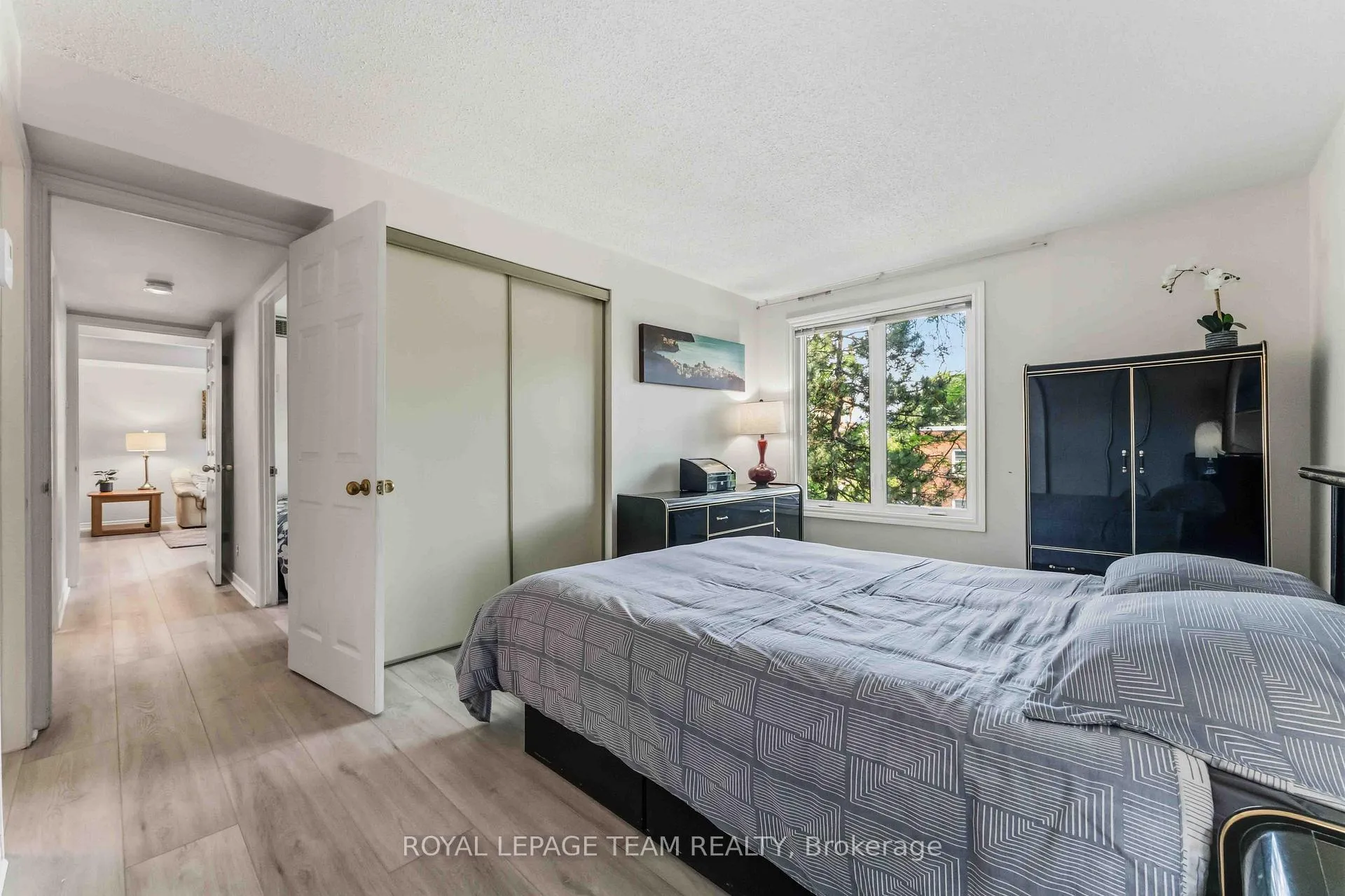 Photo 26 of Unit 301, 7 Kippewa Drive, Ottawa, Dows Lake — HOMEH