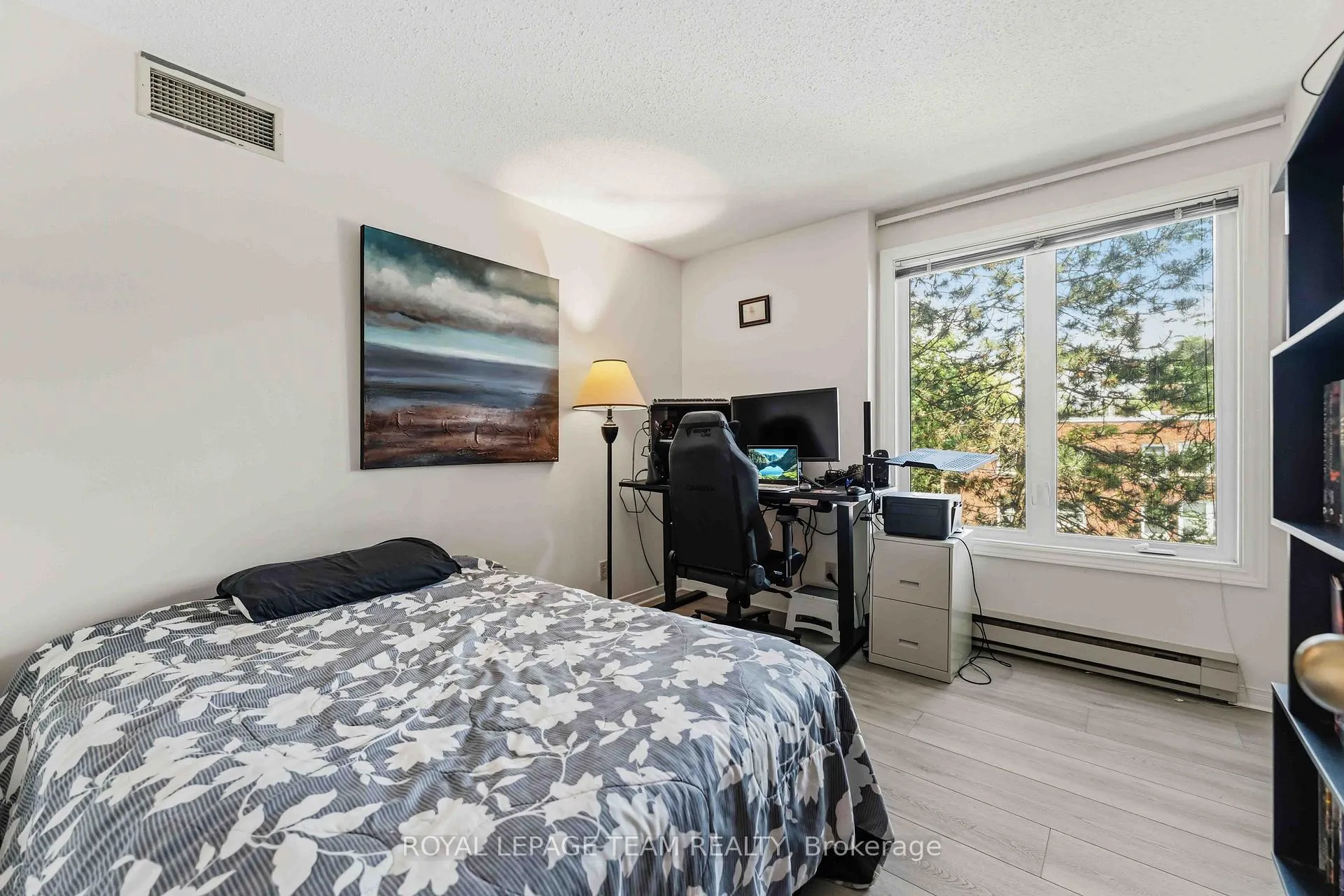Photo 31 of Unit 301, 7 Kippewa Drive, Ottawa, Dows Lake — HOMEH
