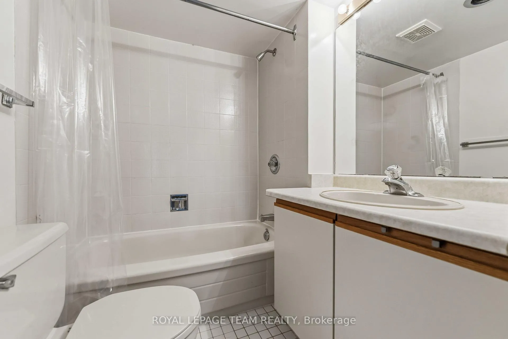 Photo 35 of Unit 301, 7 Kippewa Drive, Ottawa, Dows Lake — HOMEH