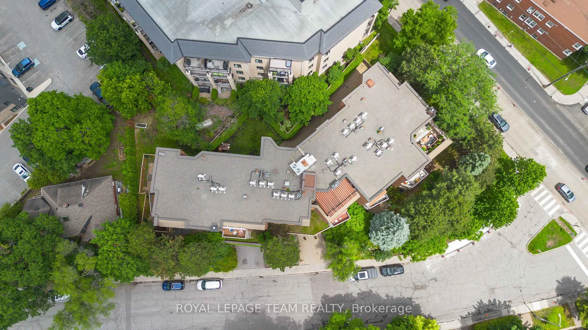 Photo 42 of Unit 301, 7 Kippewa Drive, Ottawa, Dows Lake — HOMEH