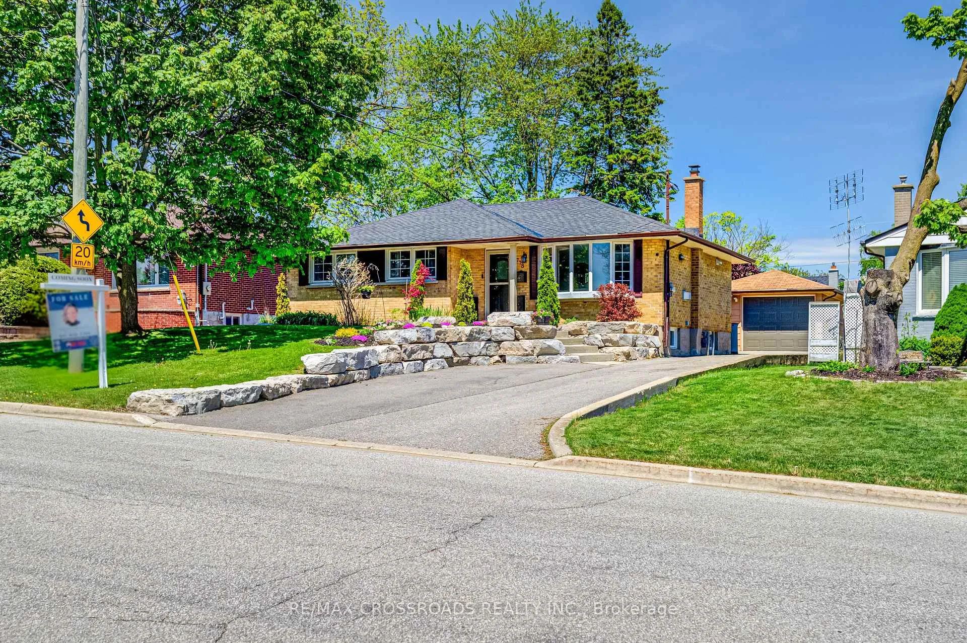 Photo 1 of 778 Tennyson Avenue, Oshawa, Donevan — HOMEH