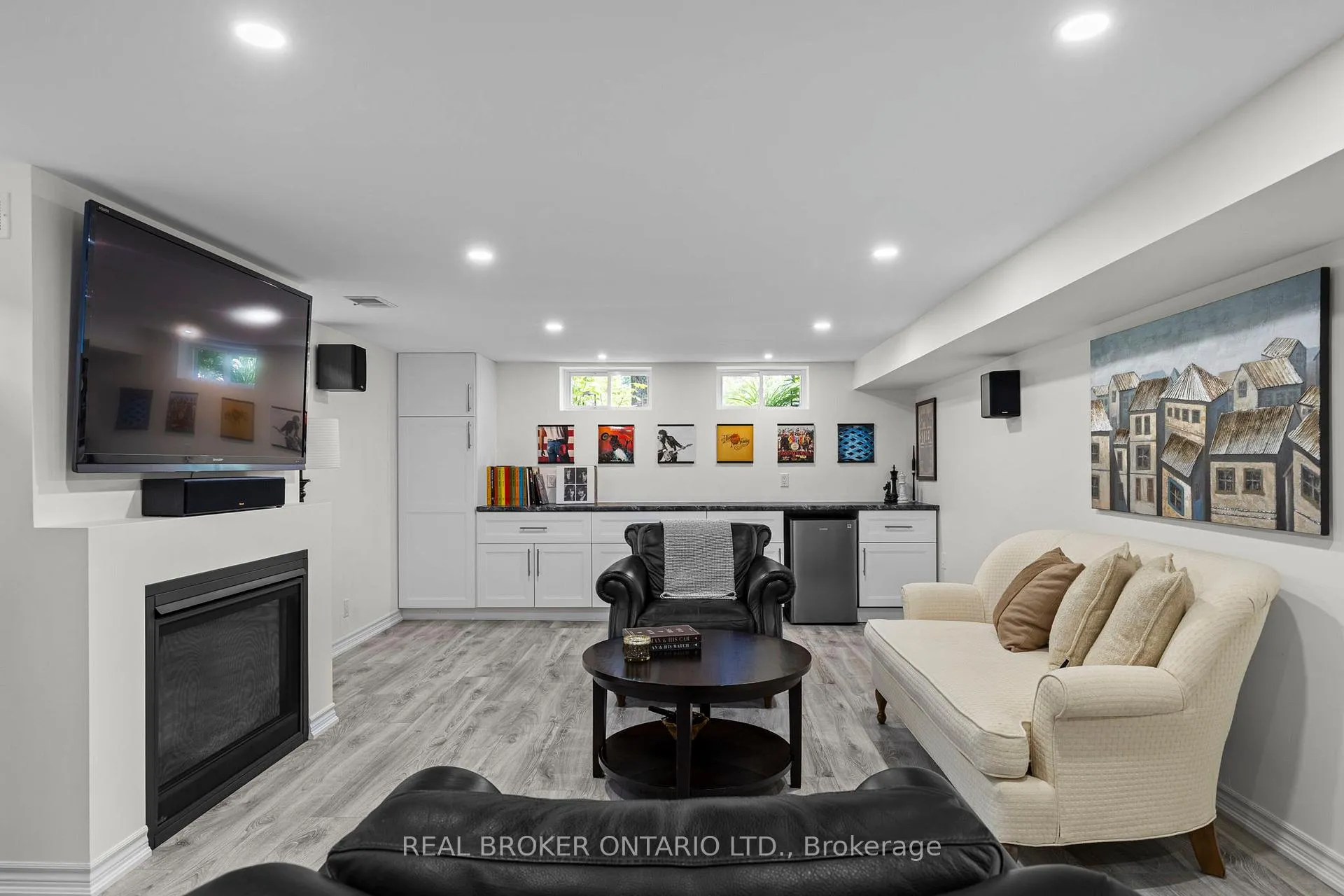 Photo 23 of 13 Borland Street W, Orillia — HOMEH