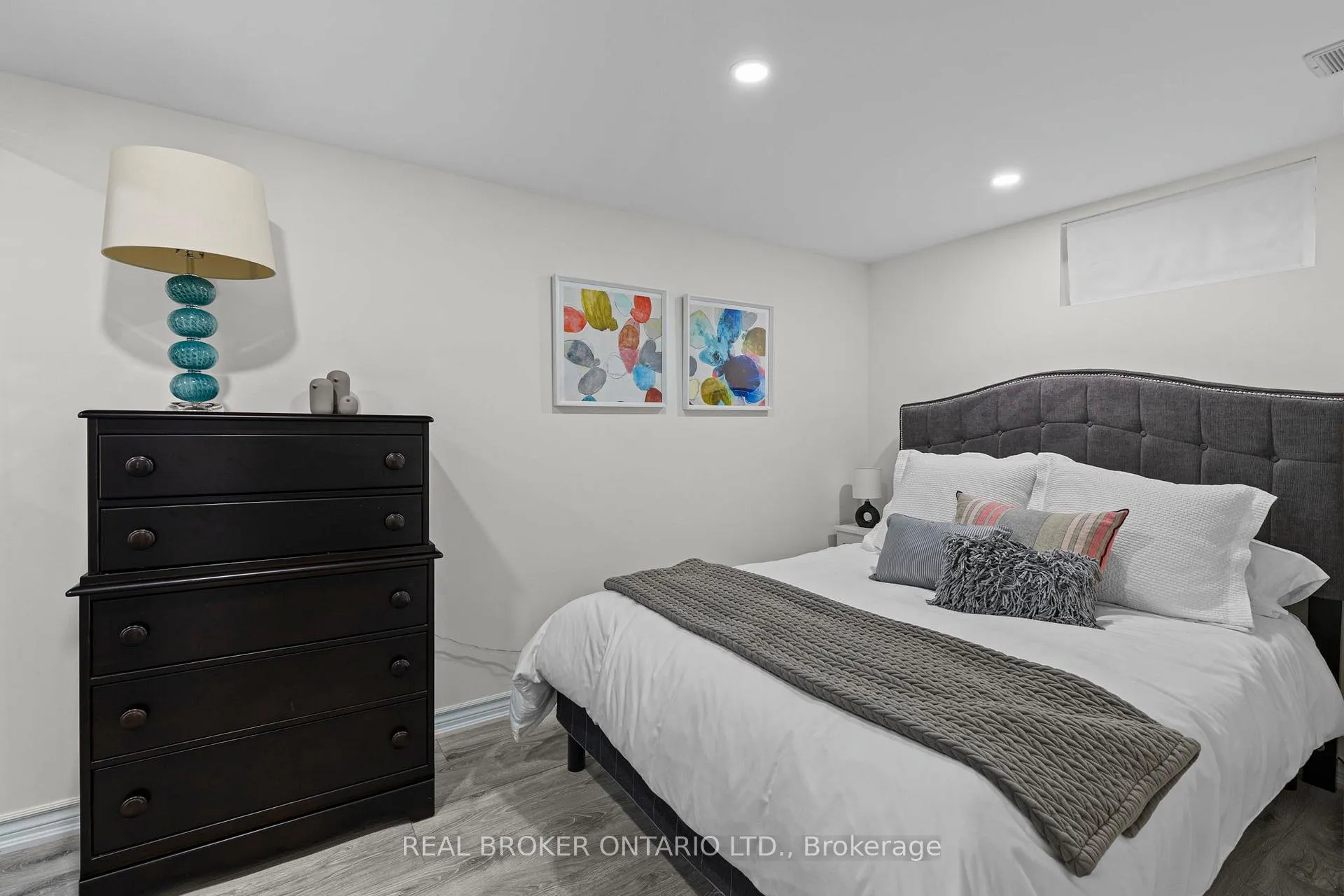 Photo 26 of 13 Borland Street W, Orillia — HOMEH