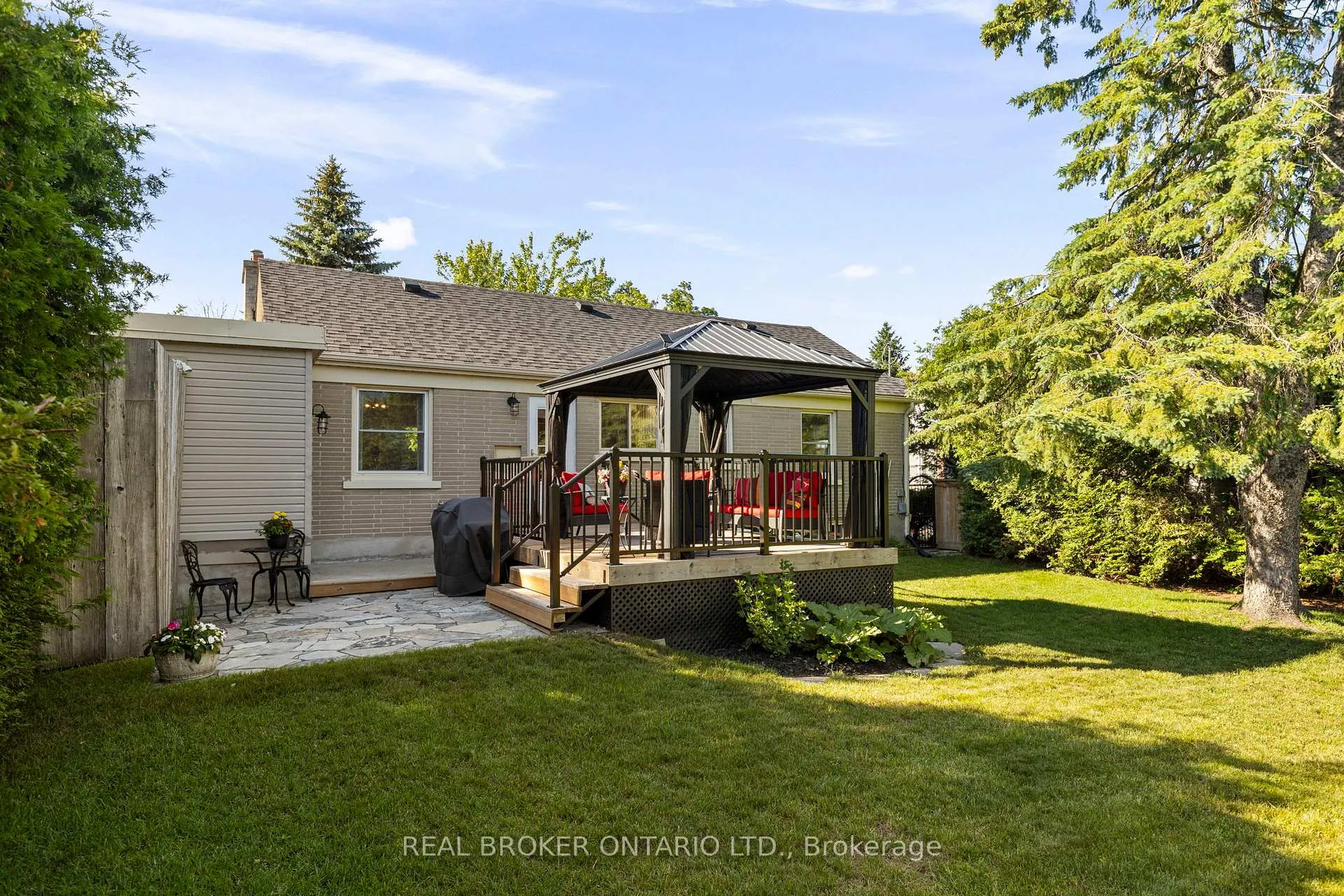Photo 30 of 13 Borland Street W, Orillia — HOMEH