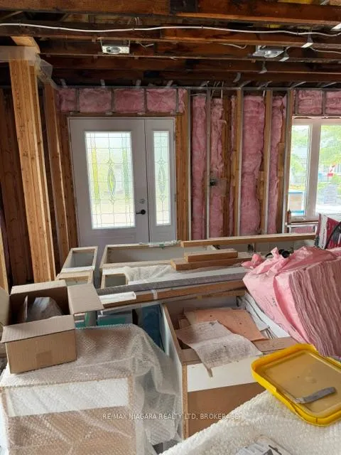 Photo 4 of 178 Pelham Road, St. Catharines, Western Hill — HOMEH