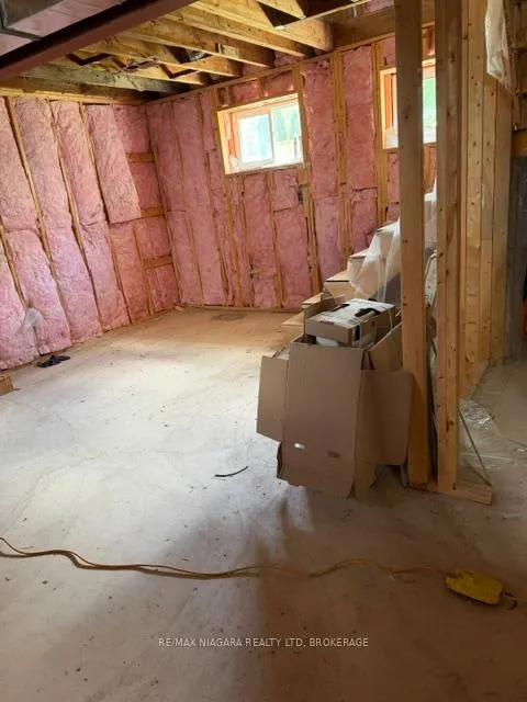 Photo 13 of 178 Pelham Road, St. Catharines, Western Hill — HOMEH