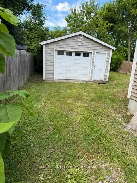 Photo 18 of 178 Pelham Road, St. Catharines, Western Hill — HOMEH